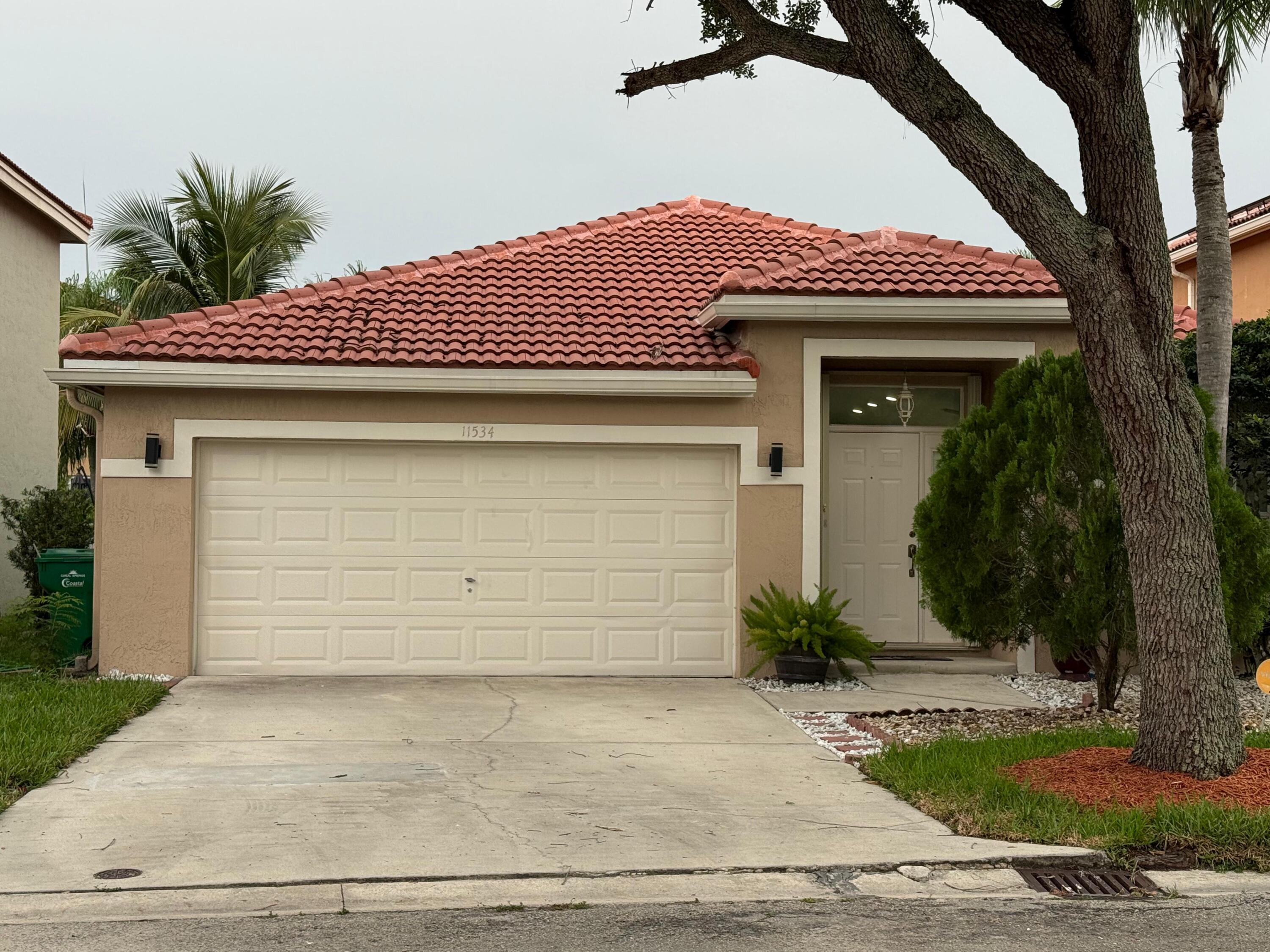 Foto de propiedad en 11534 NW 4th Manor, Coral Springs, FL 33071 Coral Springs con MLS# 