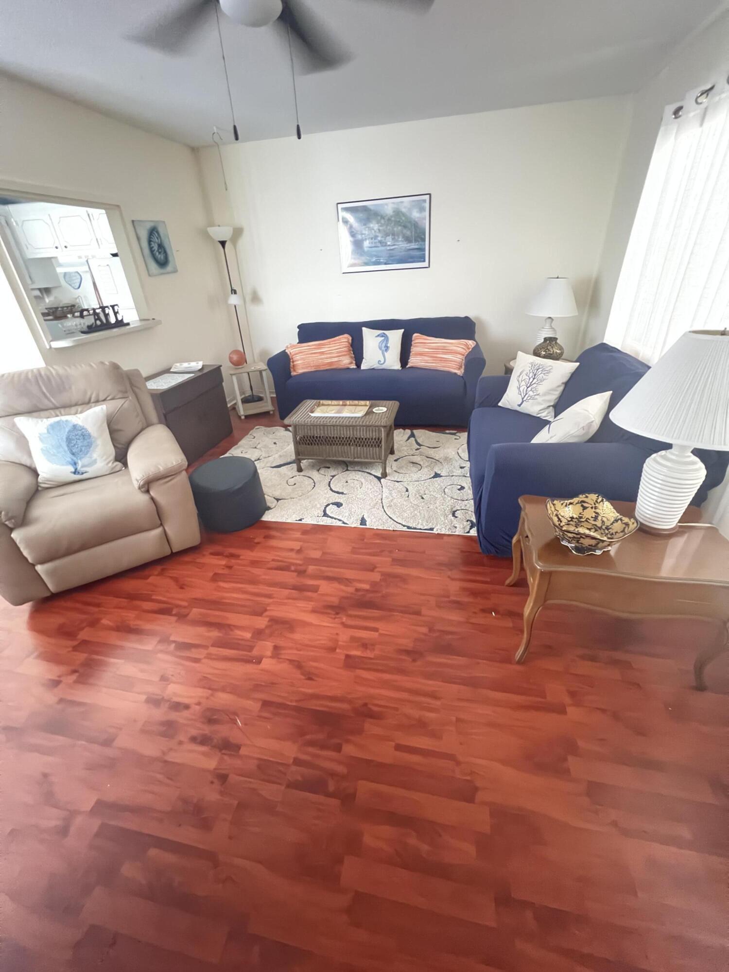 Foto de propiedad en 165 Easthampton G, West Palm Beach, FL 33417 West Palm Beach con MLS# 
