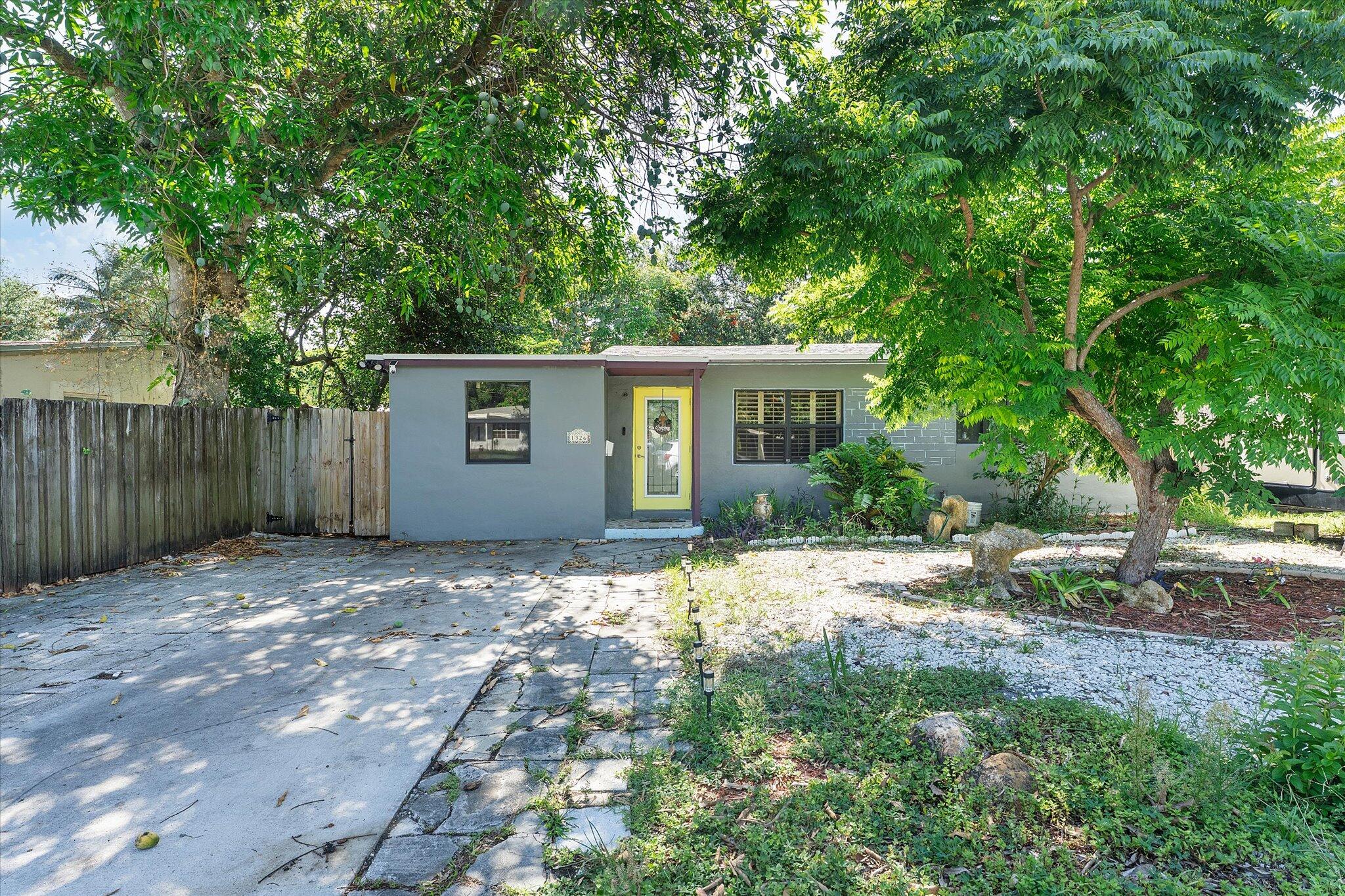 En Venta 1326 SW 23rd Avenue, Fort Lauderdale, FL 33312, Fort Lauderdale, FL 33312