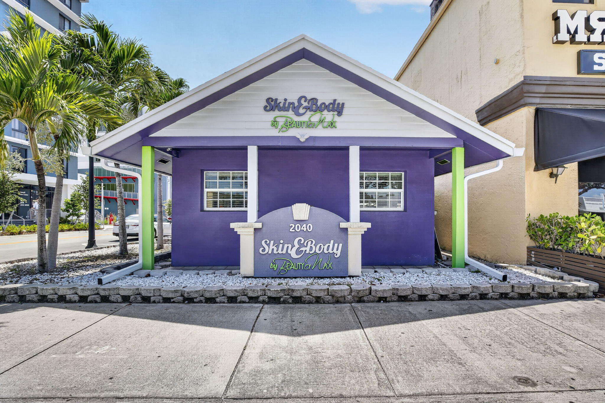 Foto de propiedad en 2040 Polk Street, Hollywood, FL 33020 Hollywood con MLS# 
