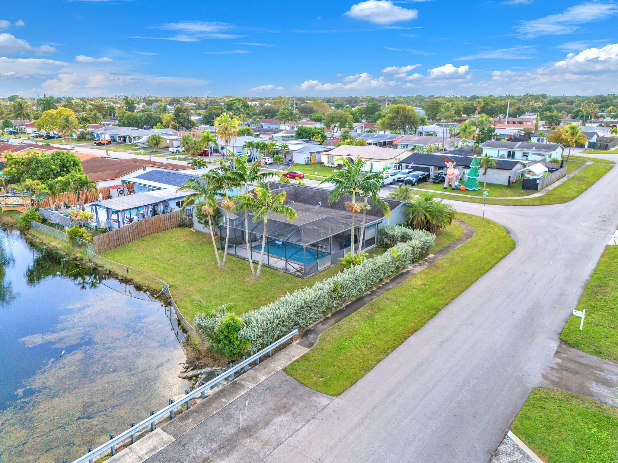 Foto de propiedad en 9371 NW 24th Court, Sunrise, FL 33322 Sunrise con MLS# 