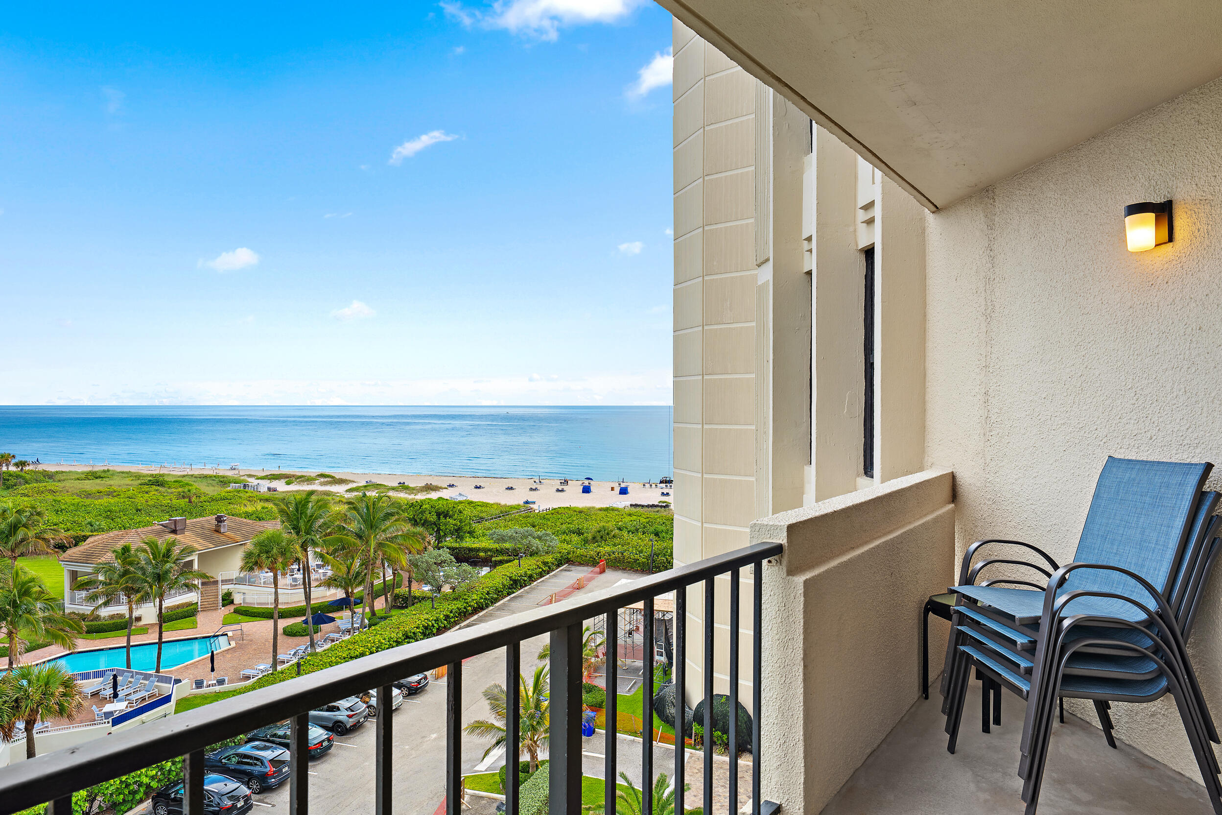 Foto de propiedad en 2800 N Ocean Drive B-7c, Singer Island, FL 33404 Singer Island con MLS# 