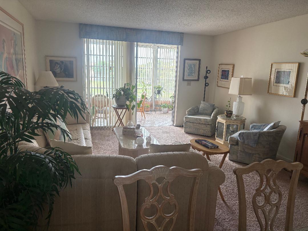 Foto de propiedad en 7301 NW 1st Street 406, Margate, FL 33063 Margate con MLS# 