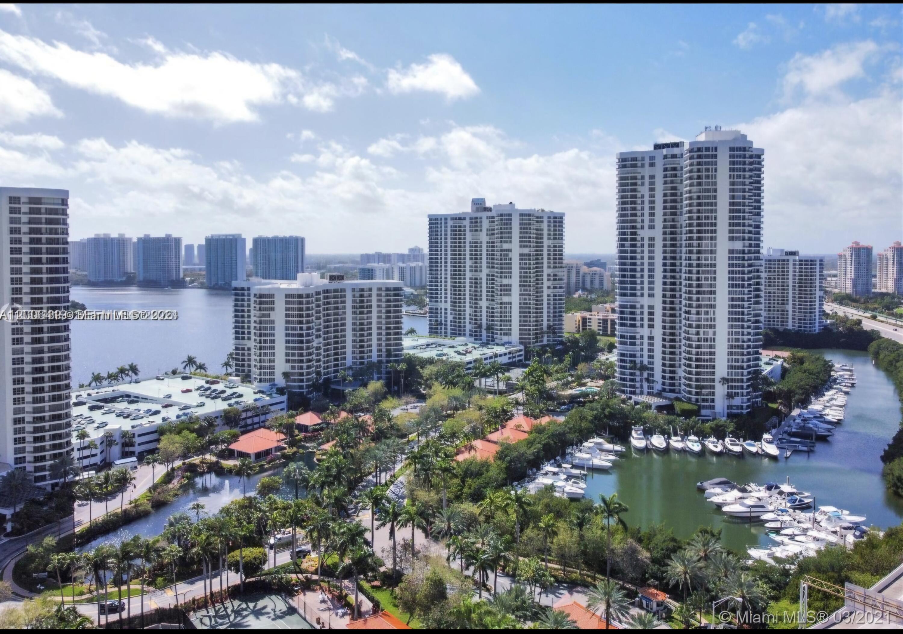 Foto de propiedad en 3600 Mystic Pointe Drive 1202, Aventura, FL 33180 Aventura con MLS# 