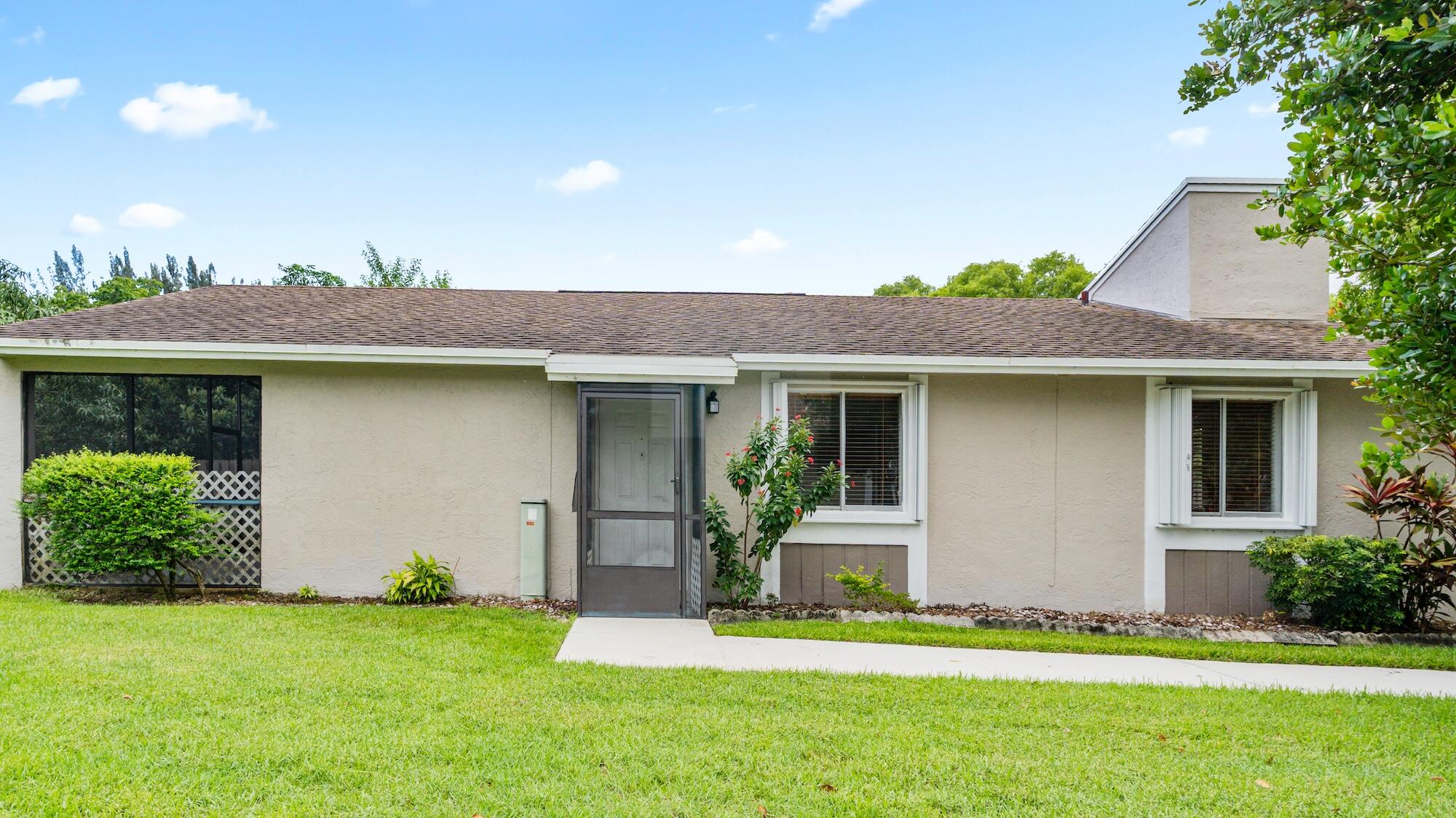 Foto de propiedad en 570 Woodgate Circle A, Sunrise, FL 33326 Sunrise con MLS# 