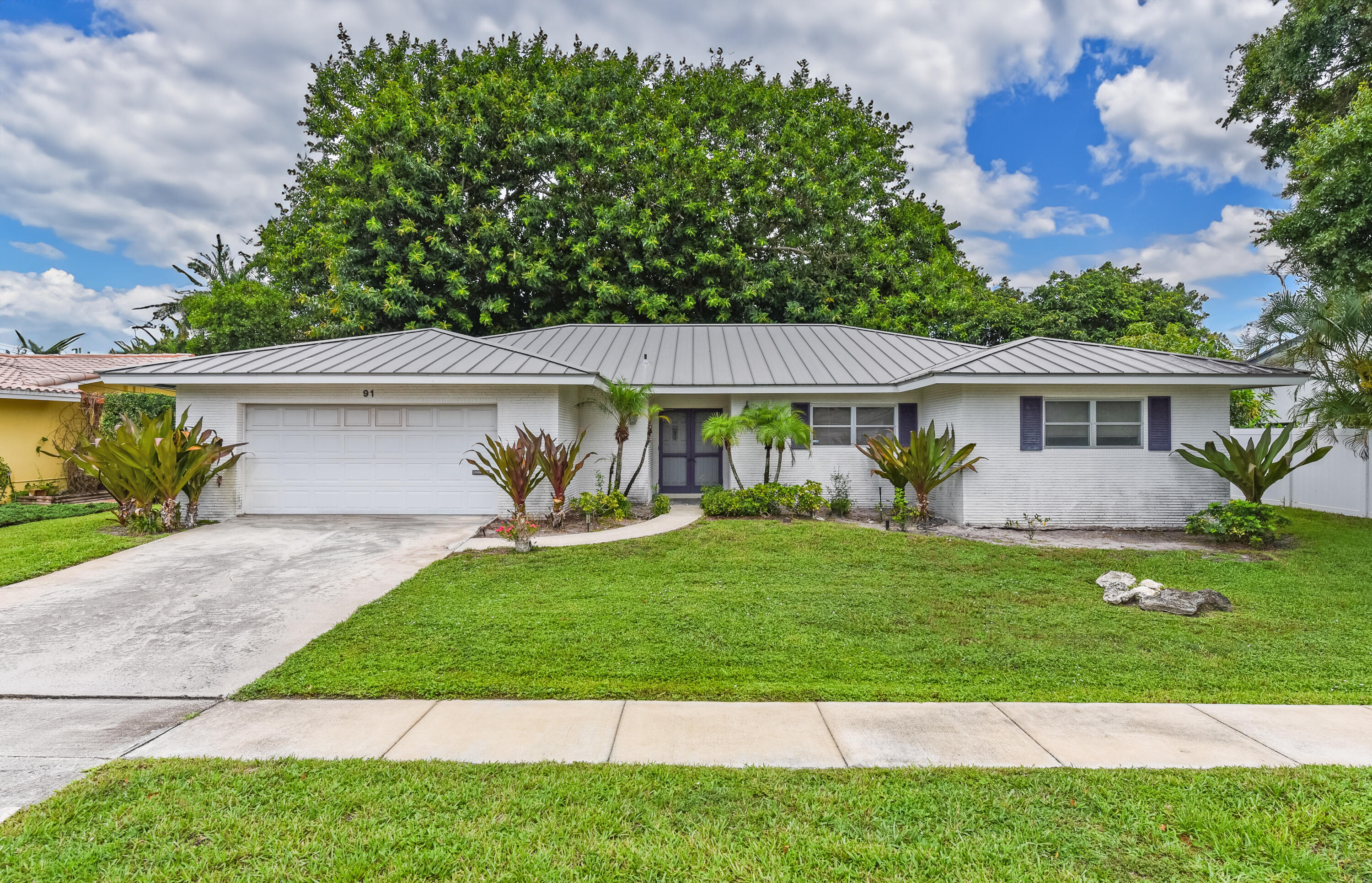 Foto de propiedad en 91 SW 11th Avenue, Boca Raton, FL 33486 Boca Raton con MLS# 