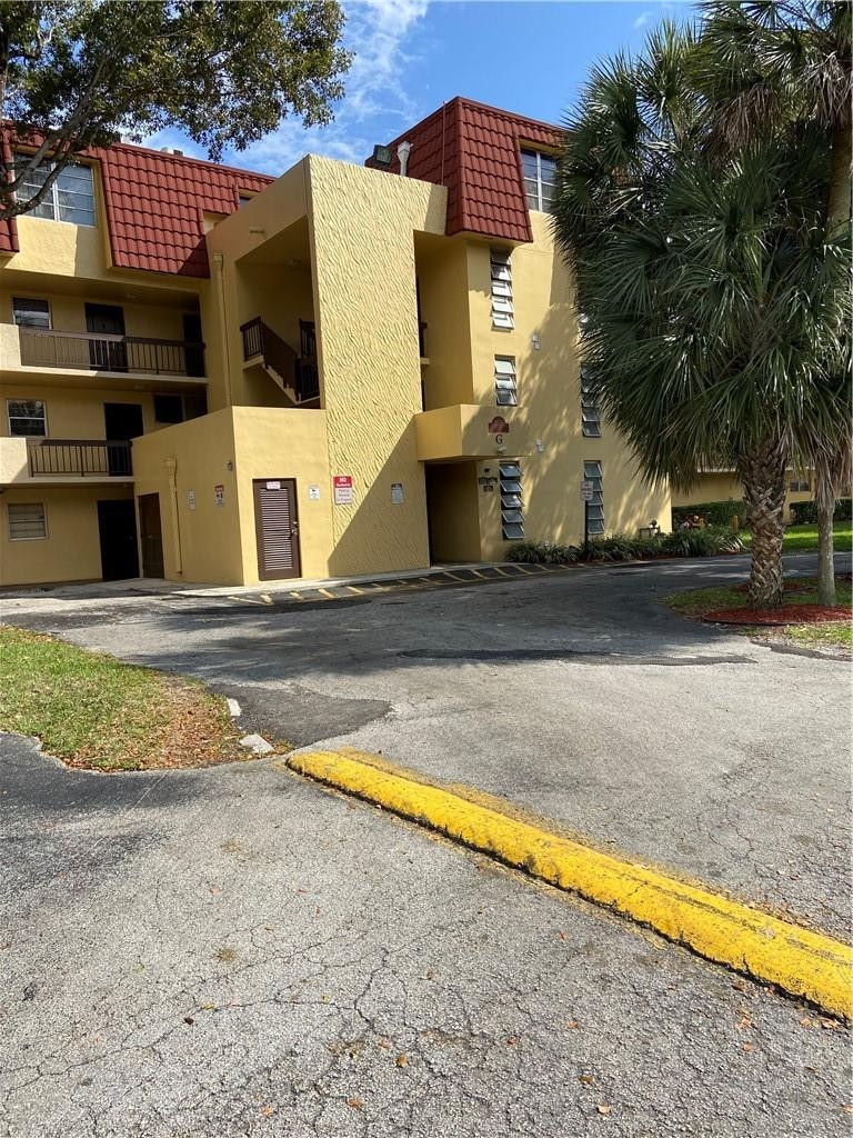 Foto de propiedad en 3253 Foxcroft Road G212, Miramar, FL 33025 Miramar con MLS# 