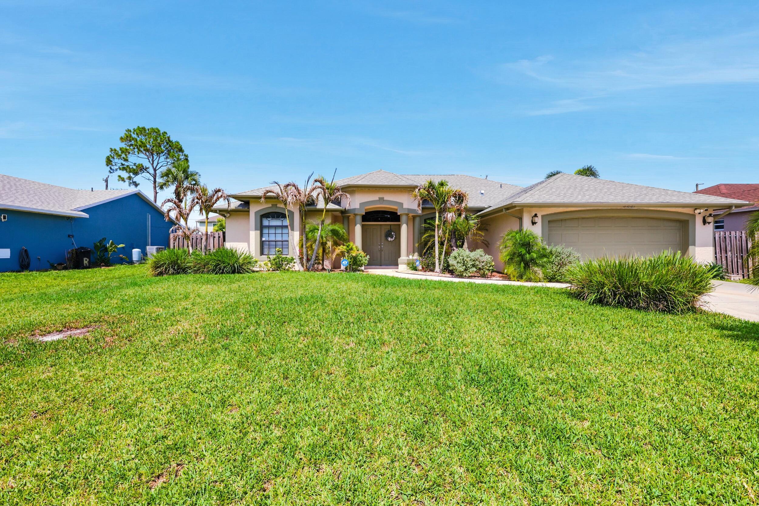 Foto de propiedad en 3881 SW Janiga Street, Port St. Lucie, FL 34953 Port St. Lucie con MLS# 