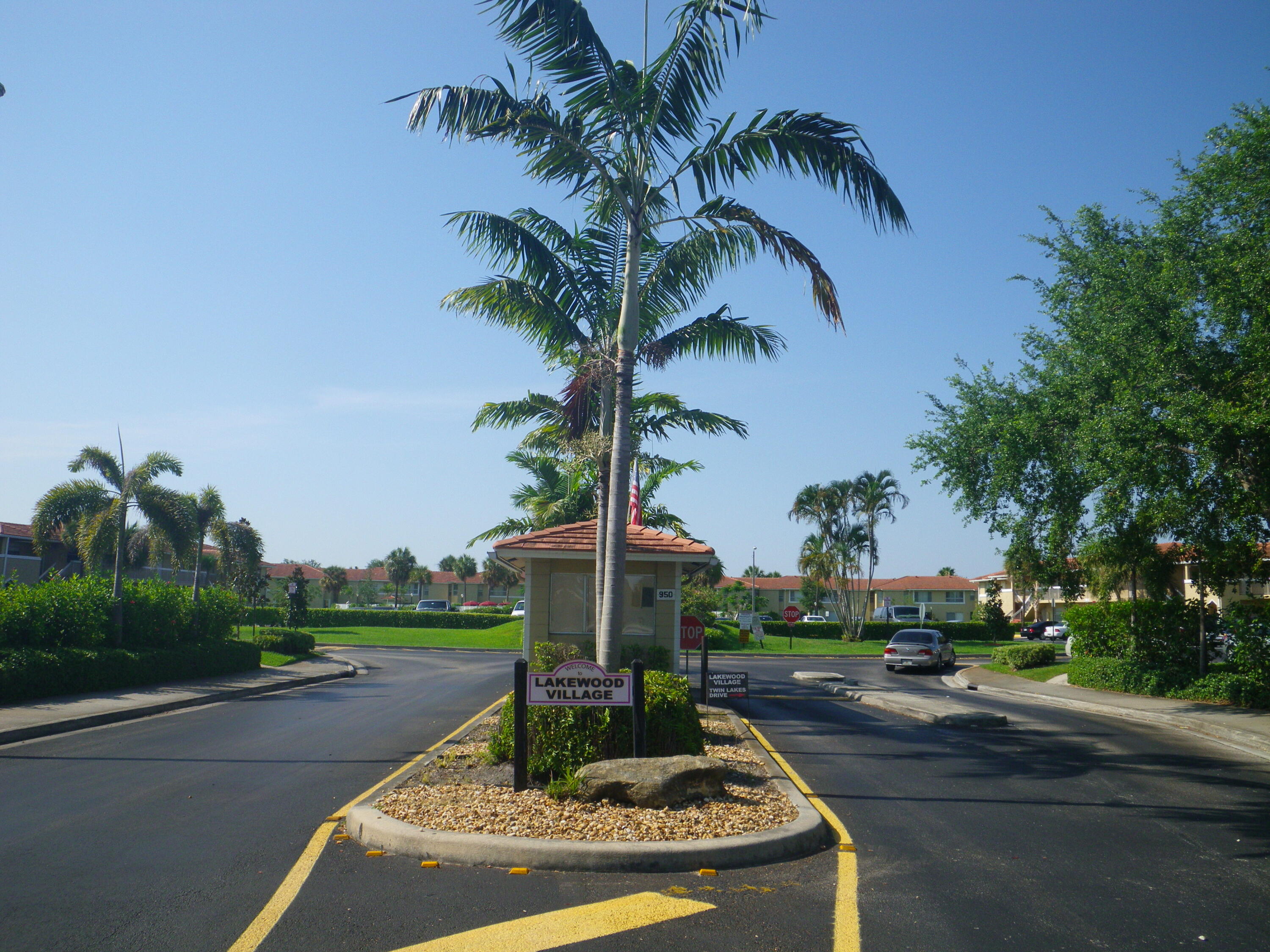 Foto de propiedad en 902 Twin Lakes Drive 8-i, Coral Springs, FL 33071 Coral Springs con MLS# 