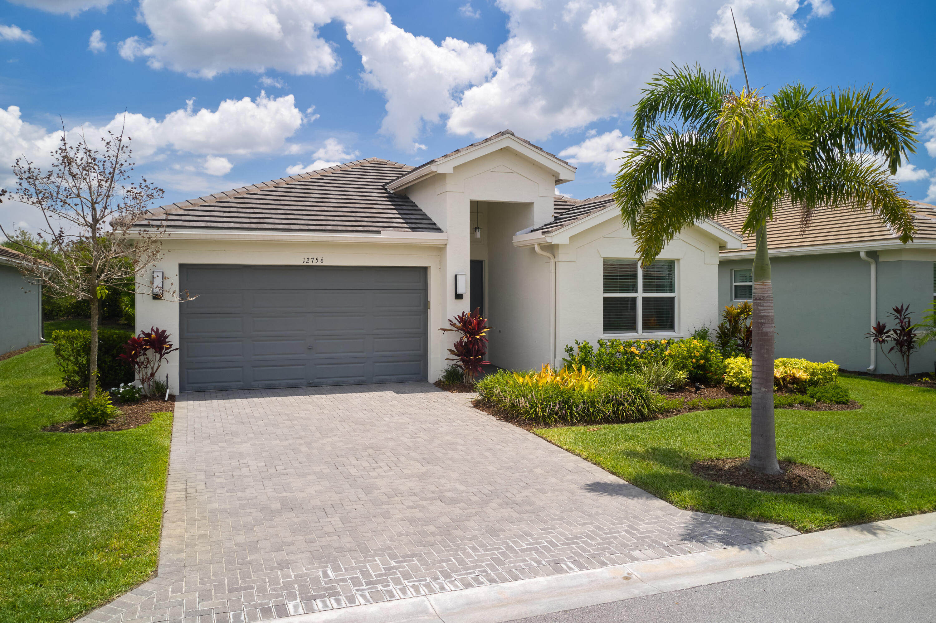 Foto de propiedad en 12756 SW Clear Water Way, Port St. Lucie, FL 34987 Port St. Lucie con MLS# 