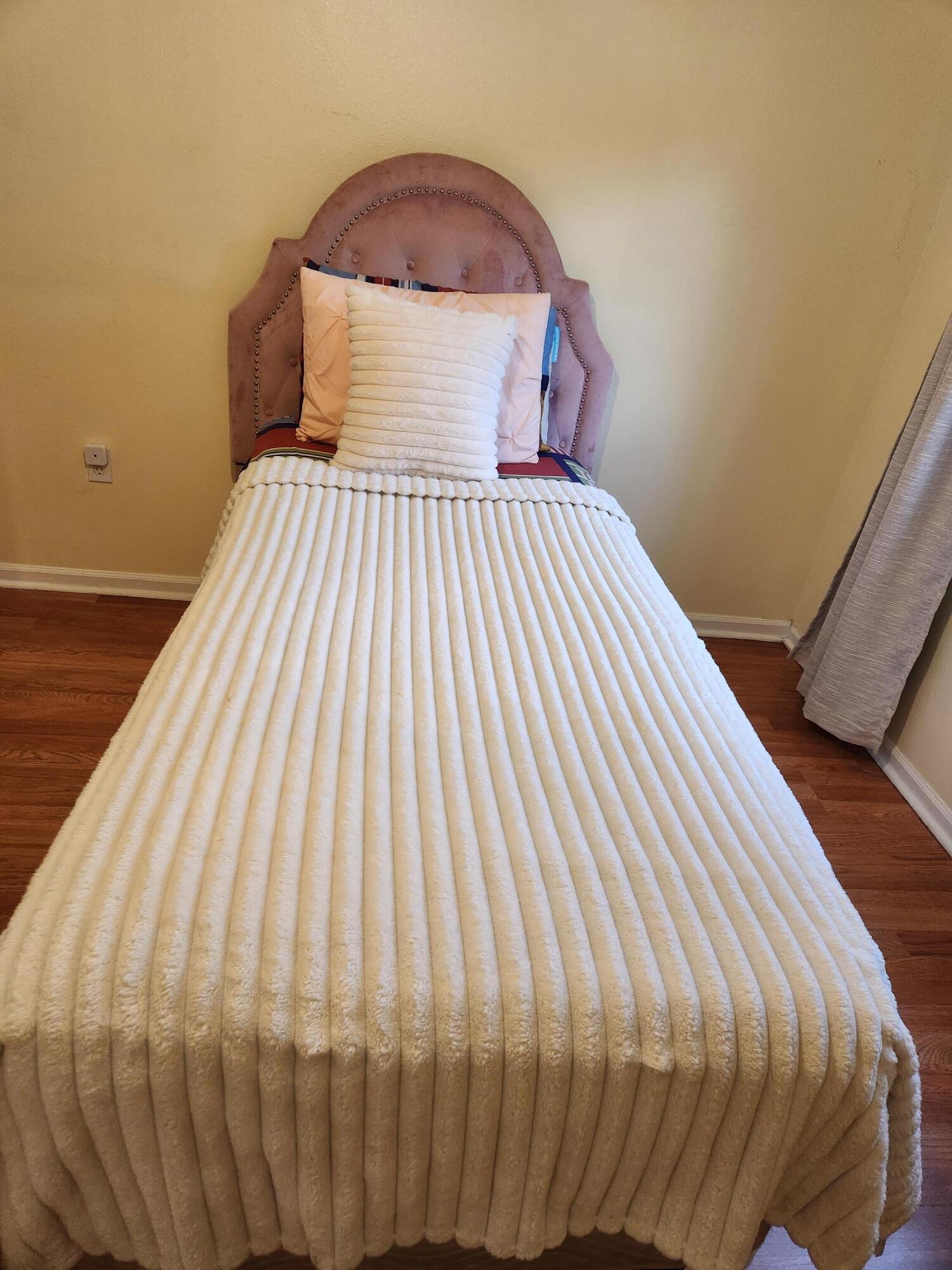Alquilada 3760 N Jog Road, West Palm Beach, FL 33411, West Palm Beach, FL 33411