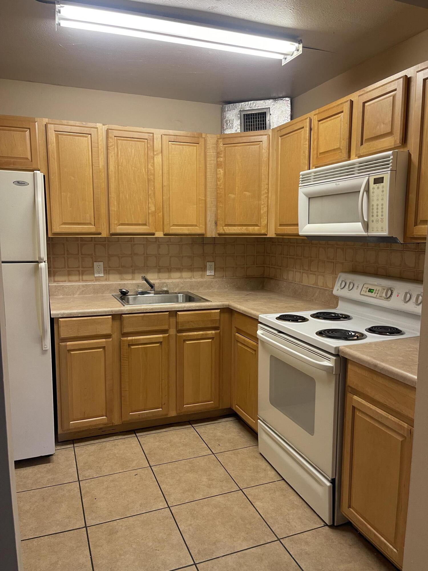 En Renta 420 S B Street A4, Lake Worth Beach, FL 33460, Lake Worth Beach, FL 33460