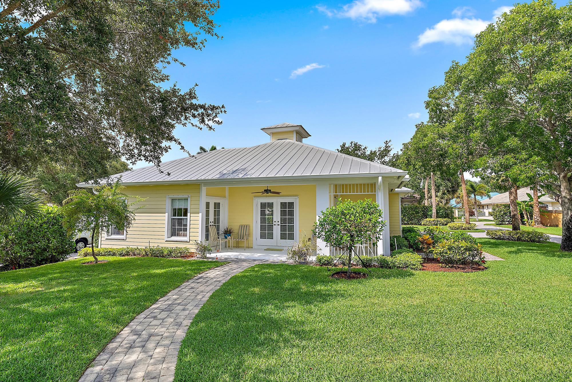 Foto de propiedad en 19043 SE Jupiter River Drive Cottage, Jupiter, FL 33458 Jupiter con MLS# 