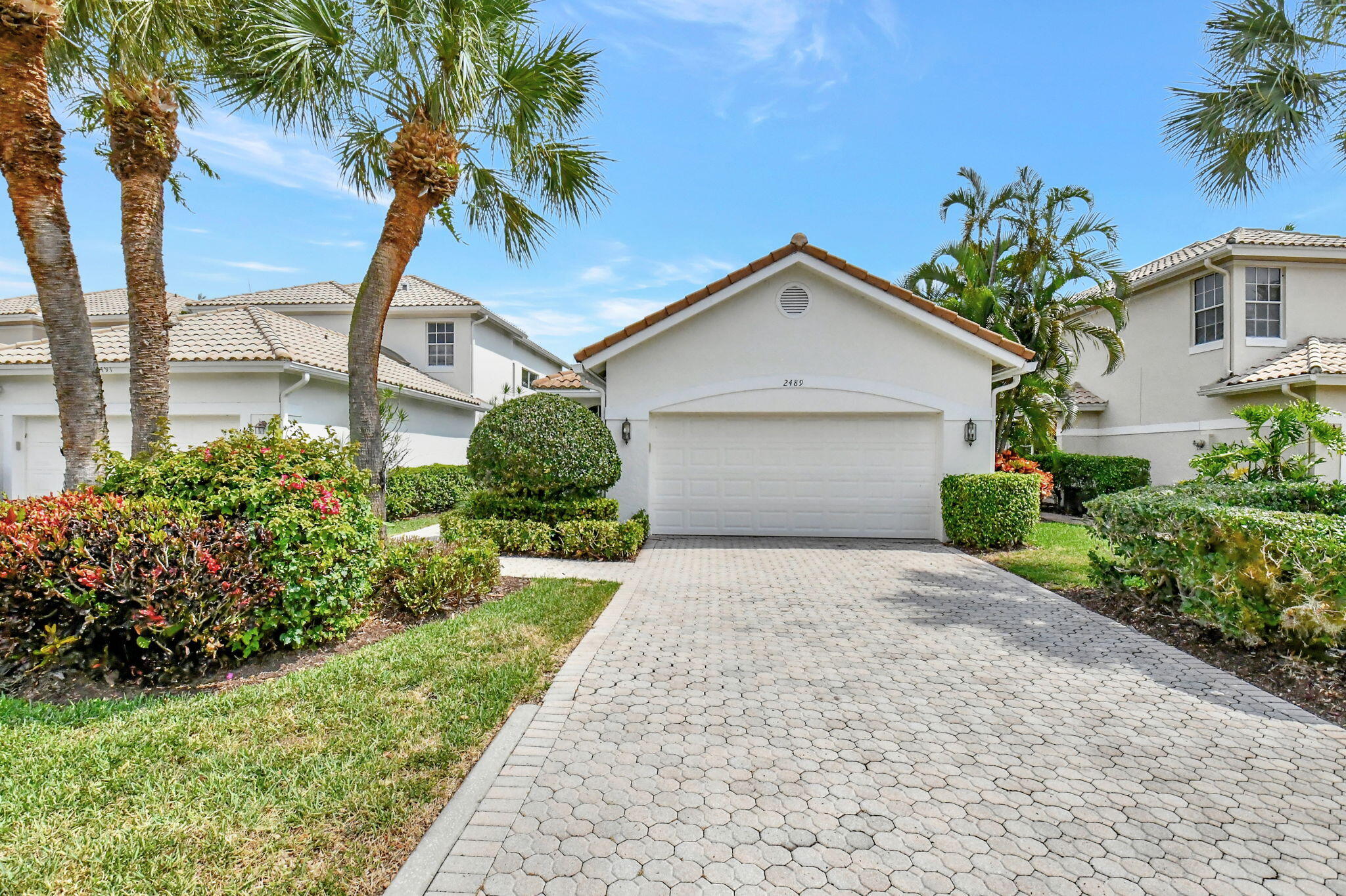 Foto de propiedad en 2489 NW 66th Drive, Boca Raton, FL 33496 Boca Raton con MLS# 
