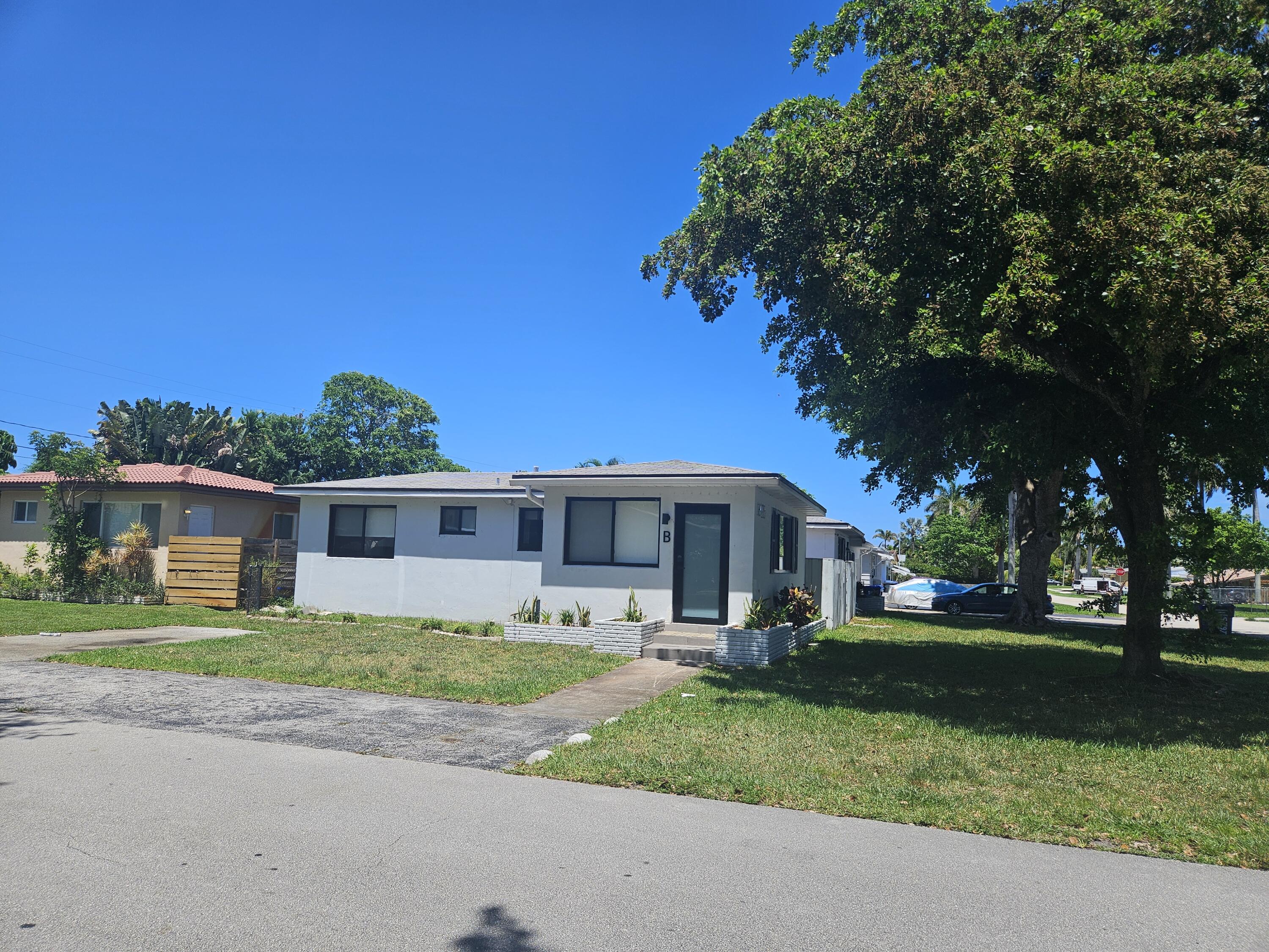 En Renta 1625 cleveland Street B, Hollywood, FL 33020, Hollywood, FL 33020