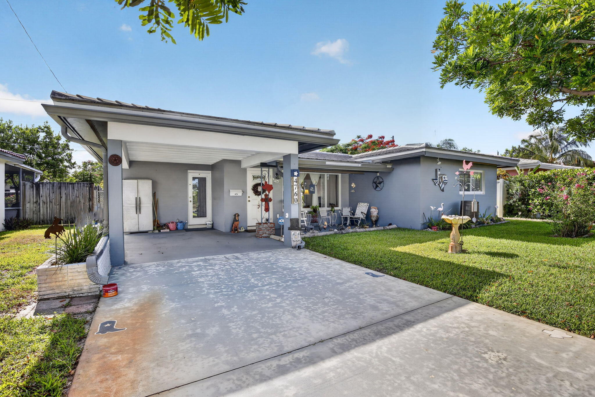 Foto de propiedad en 4760 NE 5th Avenue, Oakland Park, FL 33334 Oakland Park con MLS# 