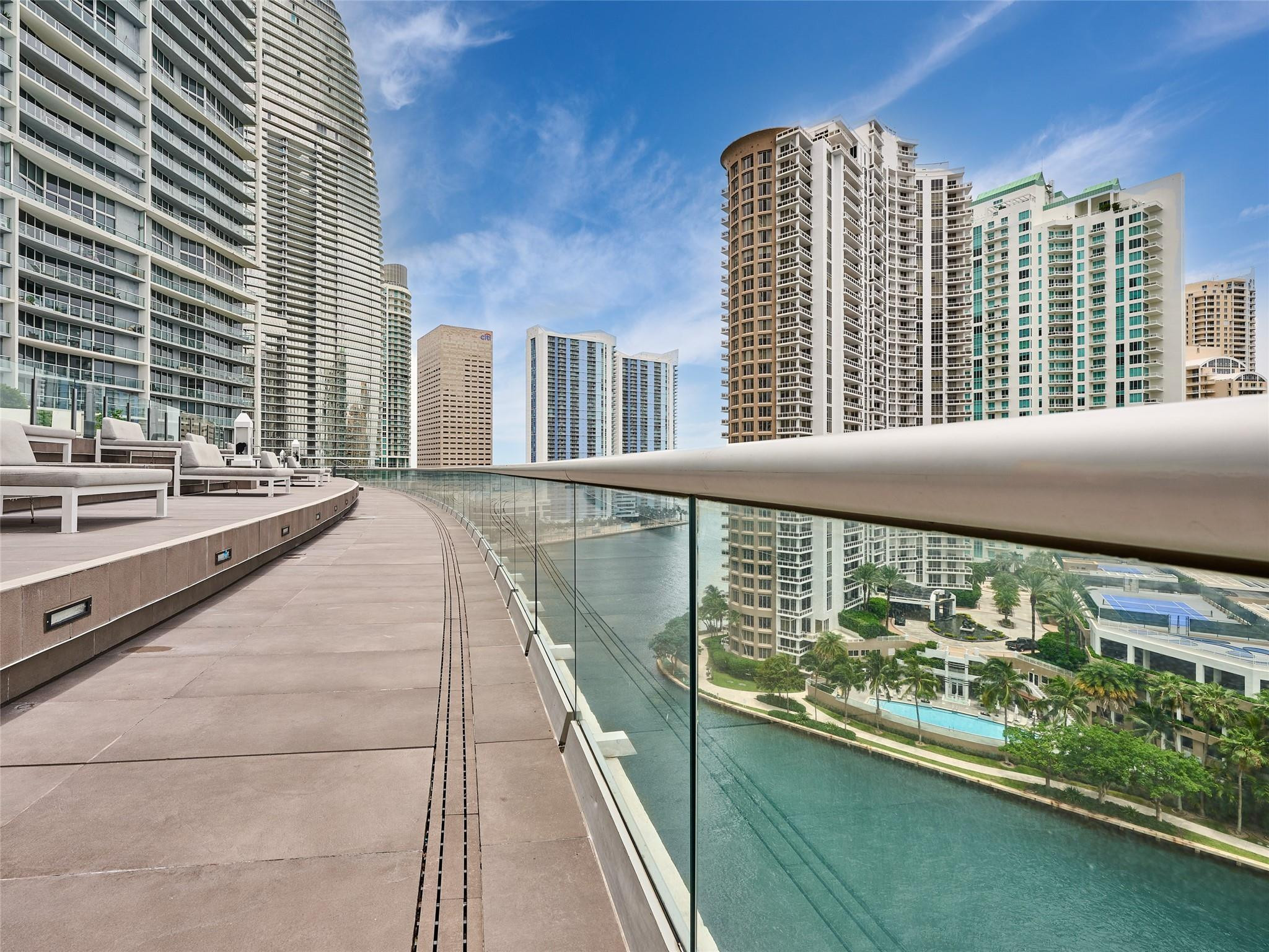 Foto de propiedad en 495 Brickell Avenue 4506, Miami, FL 33131 Miami con MLS# 