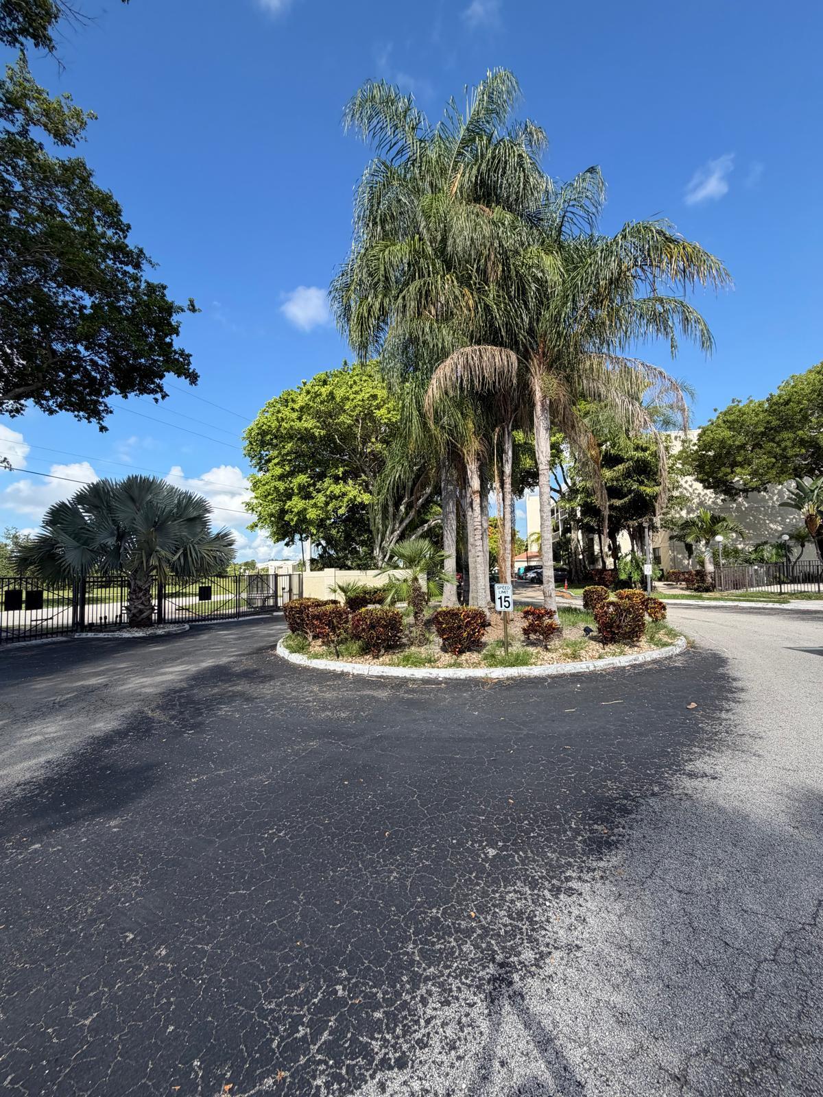 Foto de propiedad en 118 Lake Emerald Drive 107, Oakland Park, FL 33309 Oakland Park con MLS# 