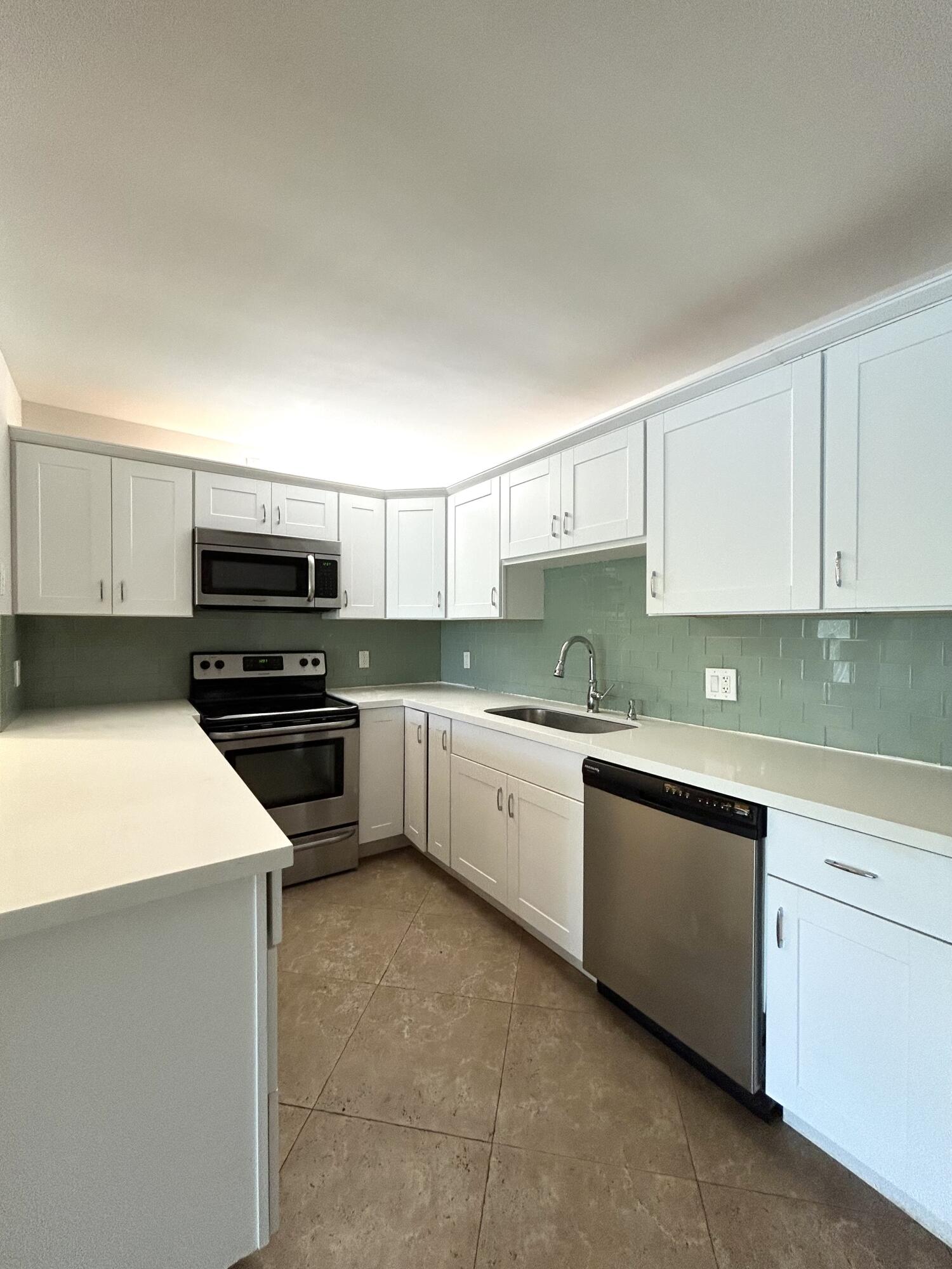 En Venta 13830 Oneida Drive G1, Delray Beach, FL 33446, Delray Beach, FL 33446