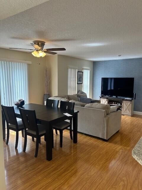 Foto de propiedad en 1045 Lake Shore Drive 206, Lake Park, FL 33403 Lake Park con MLS# 