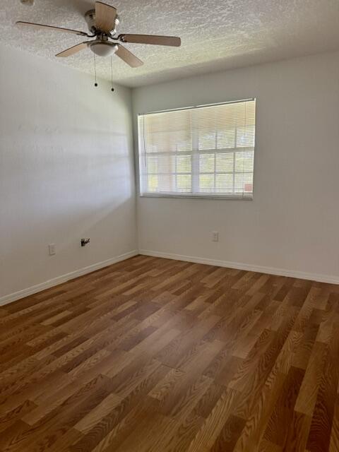 Foto de propiedad en 200 SW 117th Terrace SW 10304, Pembroke Pines, FL 33025 Pembroke Pines con MLS# 