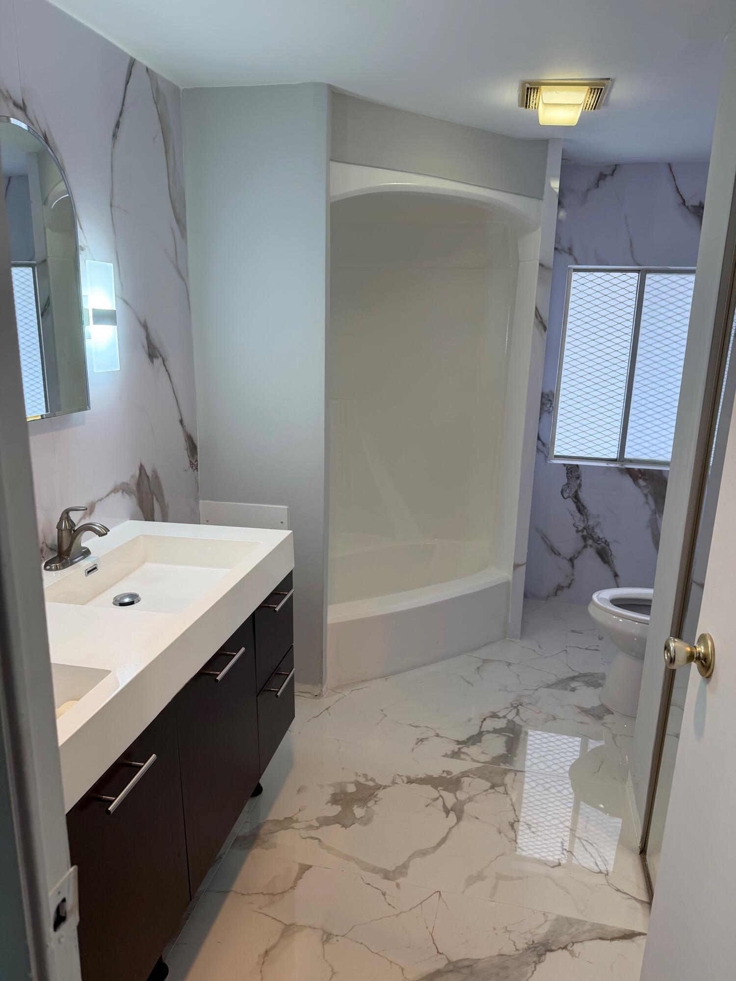 Foto de propiedad en 5300 SW 22nd Avenue, Dania Beach, FL 33312 Dania Beach con MLS# 