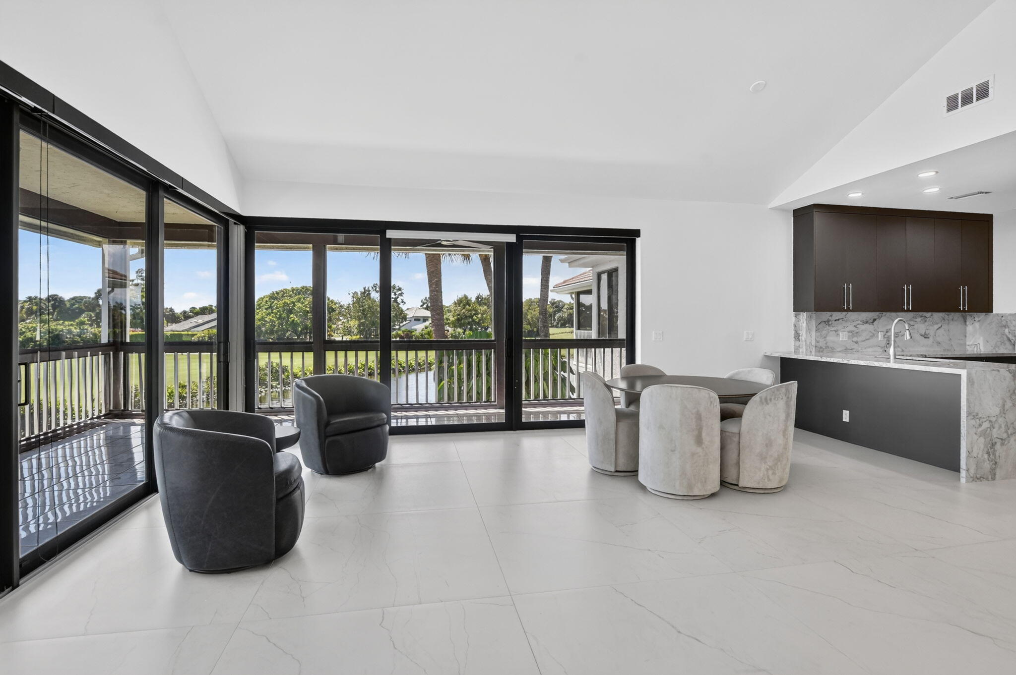 Foto de propiedad en 19317 Sabal Lake Drive 5066, Boca Raton, FL 33434 Boca Raton con MLS# 