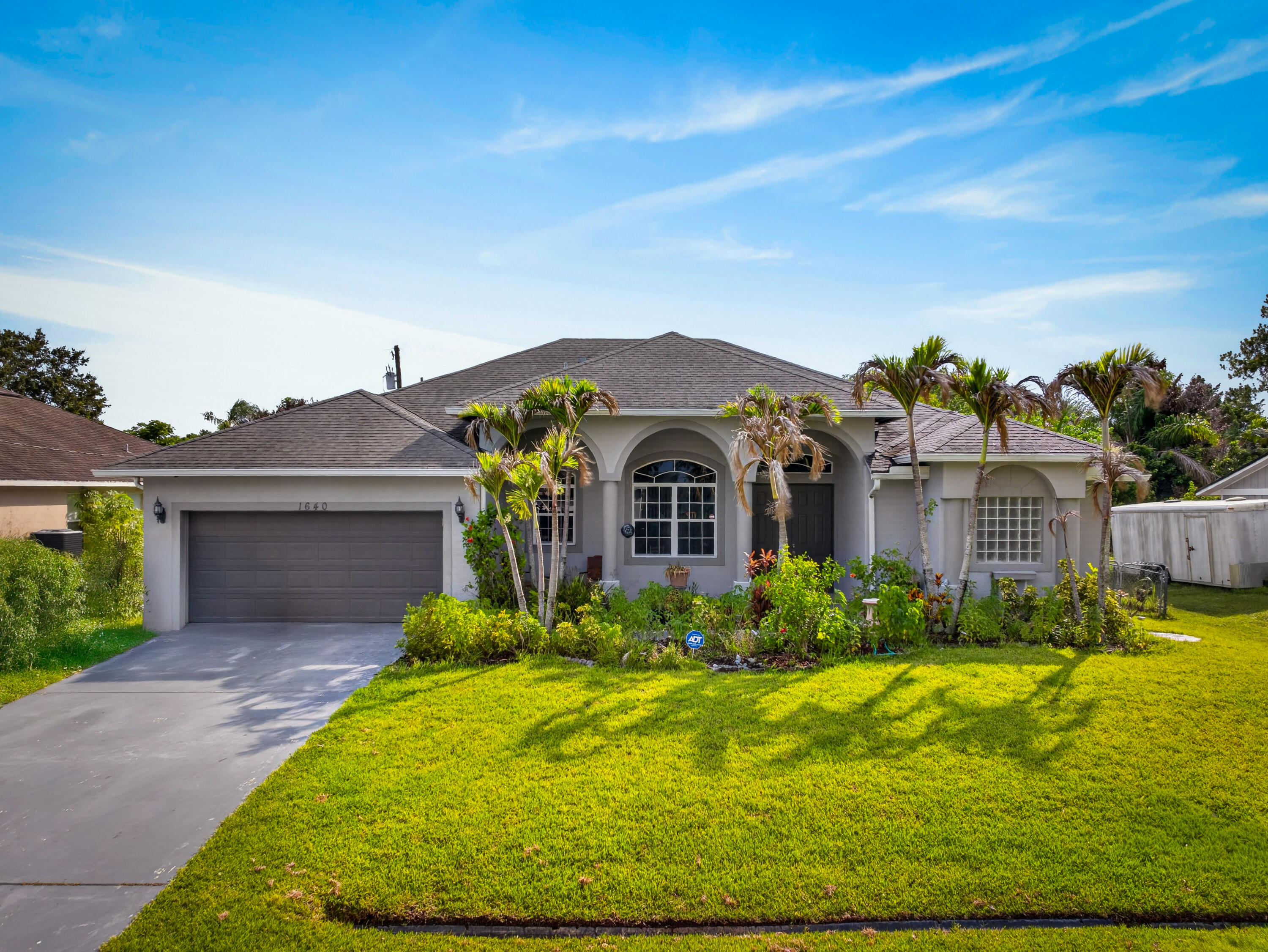 Foto de propiedad en 1640 SW Burlington Street, Port St. Lucie, FL 34984 Port St. Lucie con MLS# 