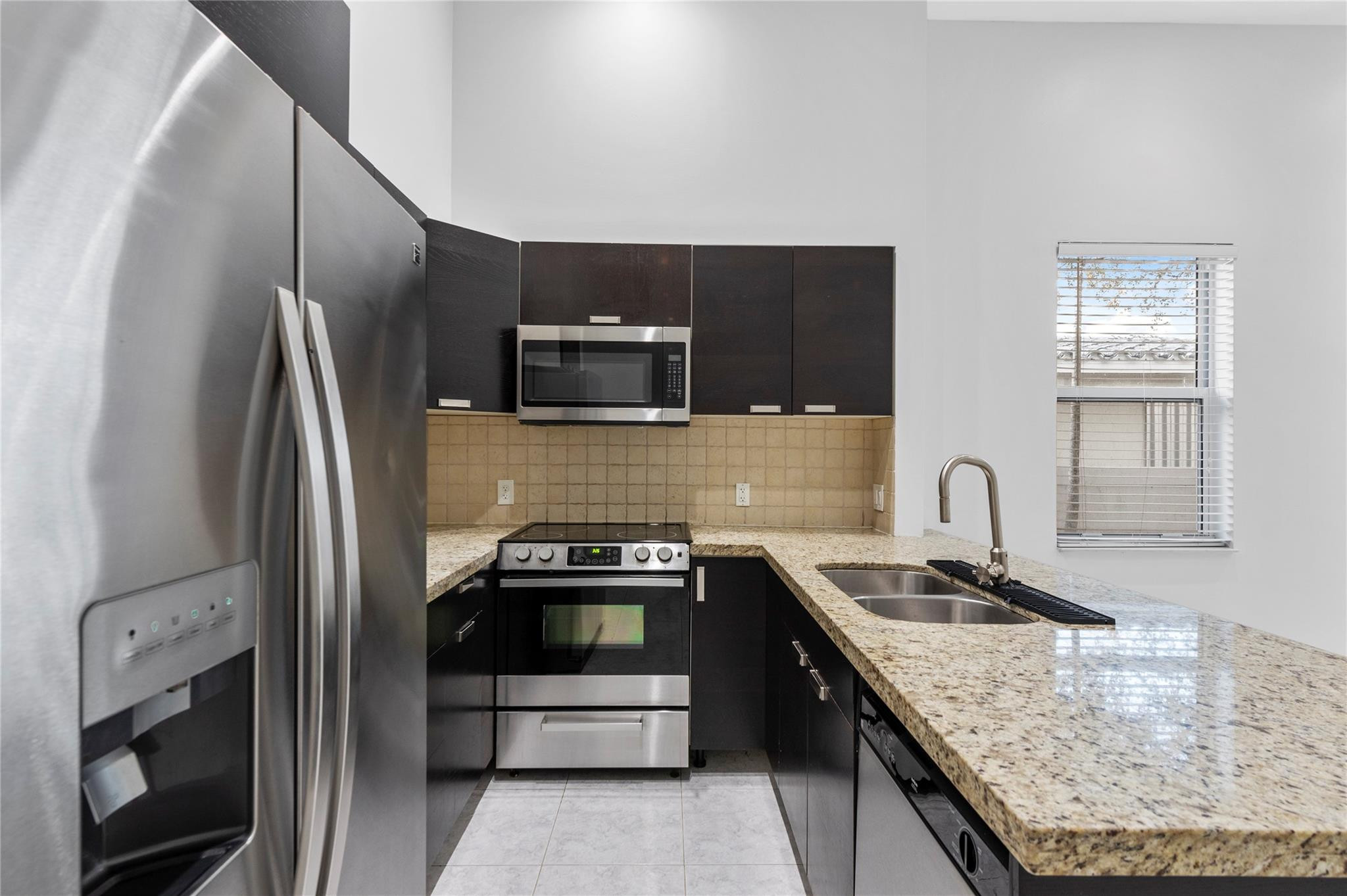 Foto de propiedad en 316 SW 16th Street B, Fort Lauderdale, FL 33315 Fort Lauderdale con MLS# 