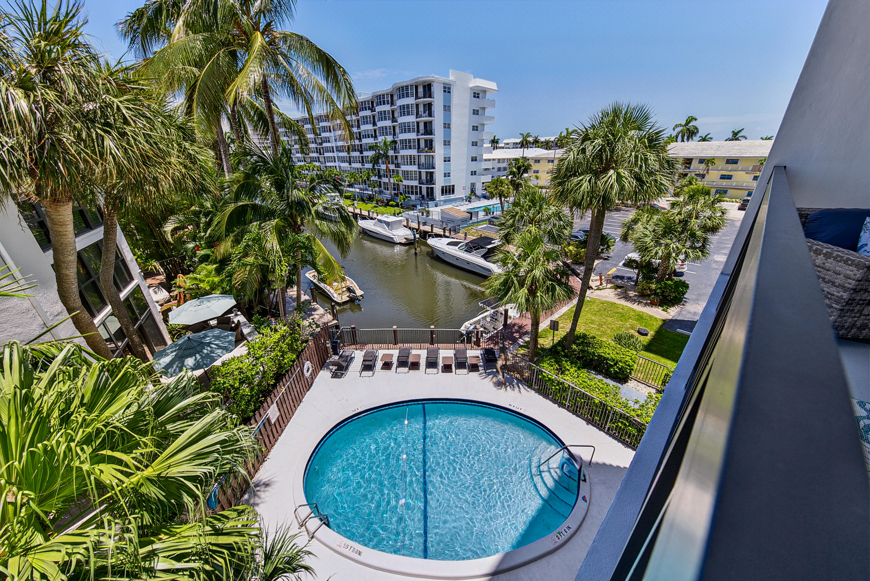 Foto de propiedad en 4800 Bayview Drive 402, Fort Lauderdale, FL 33308 Fort Lauderdale con MLS# 