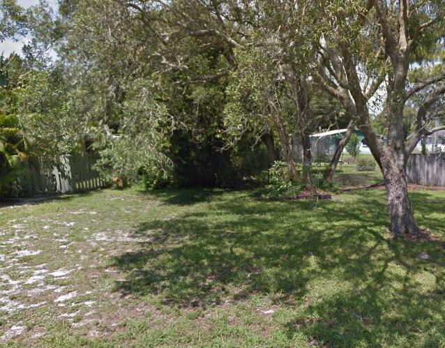 Foto de propiedad en 0 Southern Pines Drive, Fort Pierce, FL 34982 Fort Pierce con MLS# 