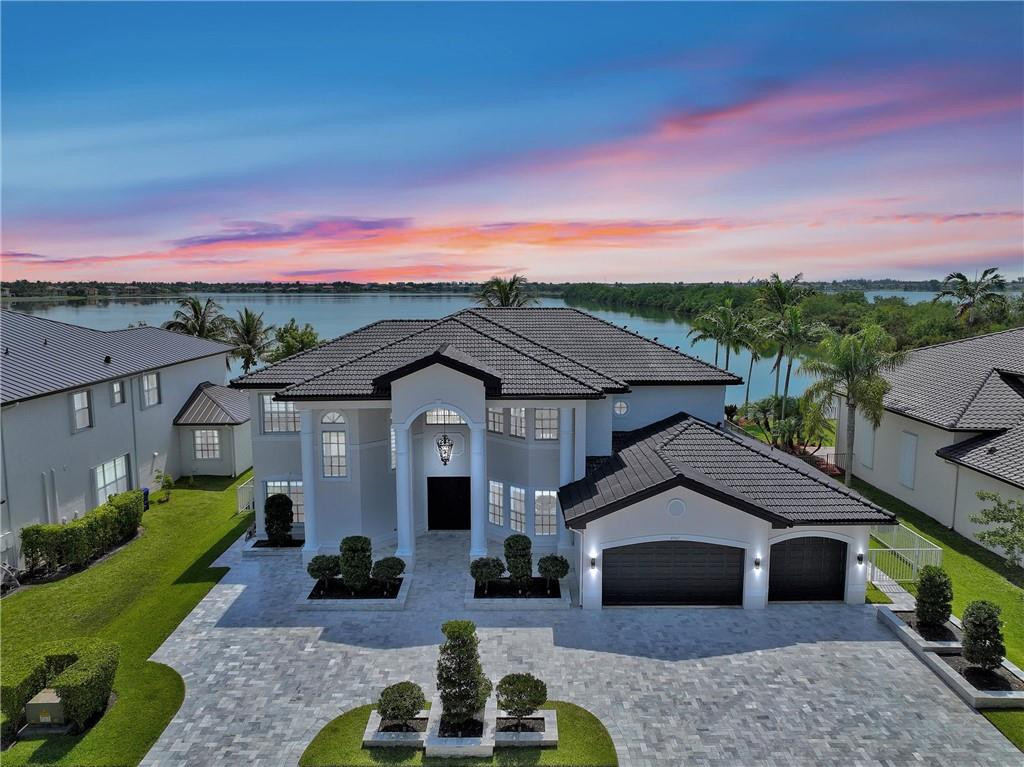 Foto de propiedad en 4707 SW 195th Terrace, Miramar, FL 33029 Miramar con MLS# 