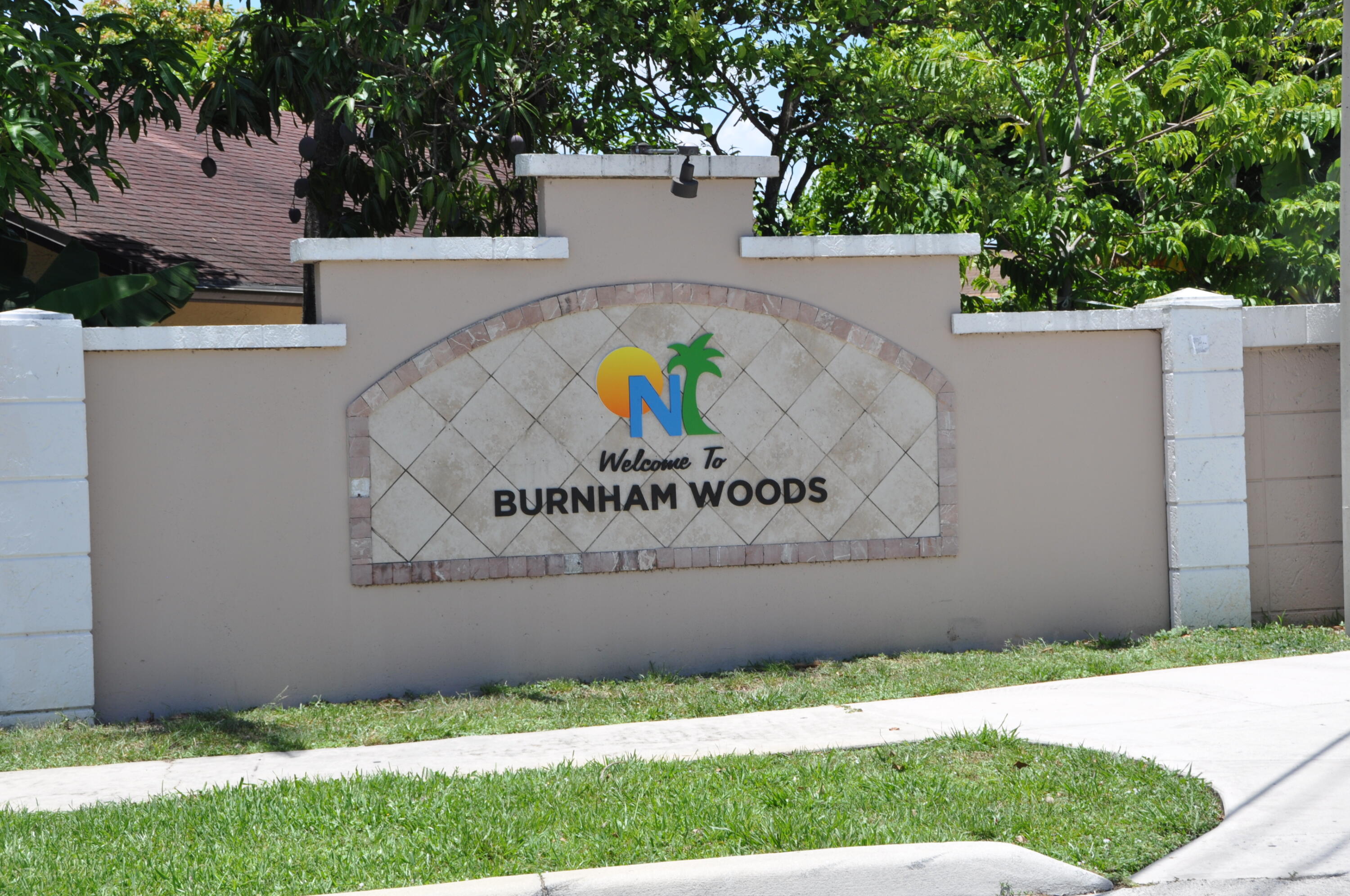Foto de propiedad en 1906 SW 87th Avenue, North Lauderdale, FL 33068 North Lauderdale con MLS# 