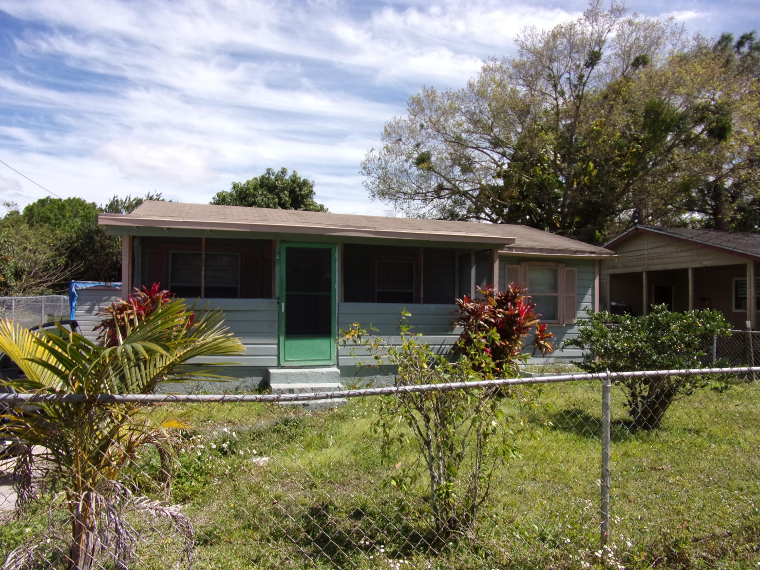 Foto de propiedad en 242 A Lane, Cocoa, FL 32926 Cocoa con MLS# 
