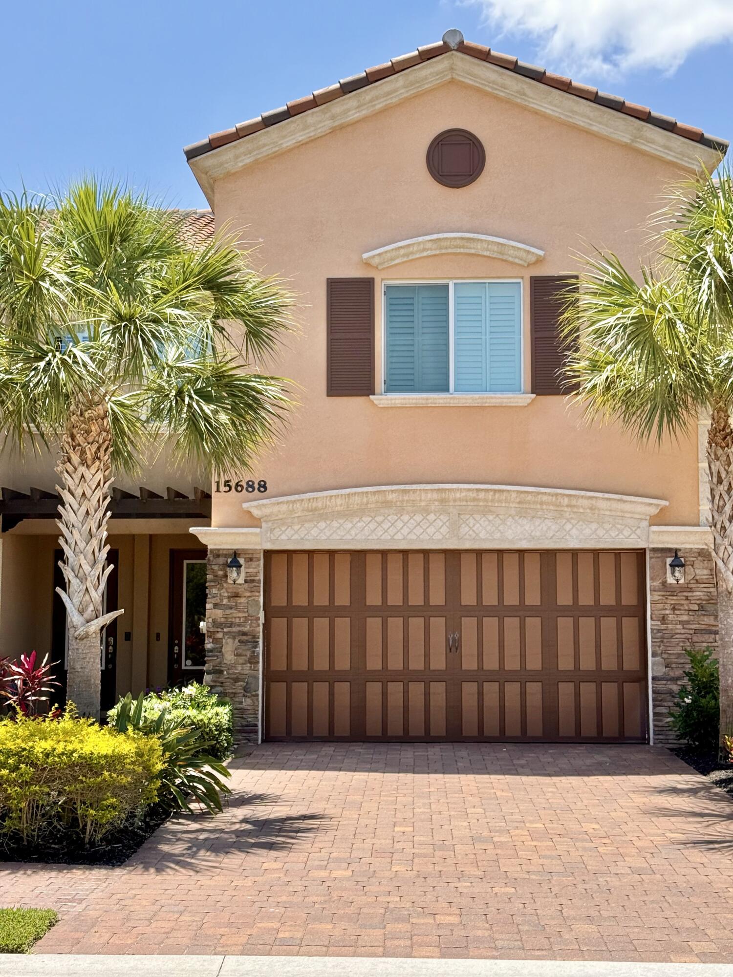 Foto de propiedad en 15688 Italian Cypress Way, Wellington, FL 33414 Wellington con MLS# 