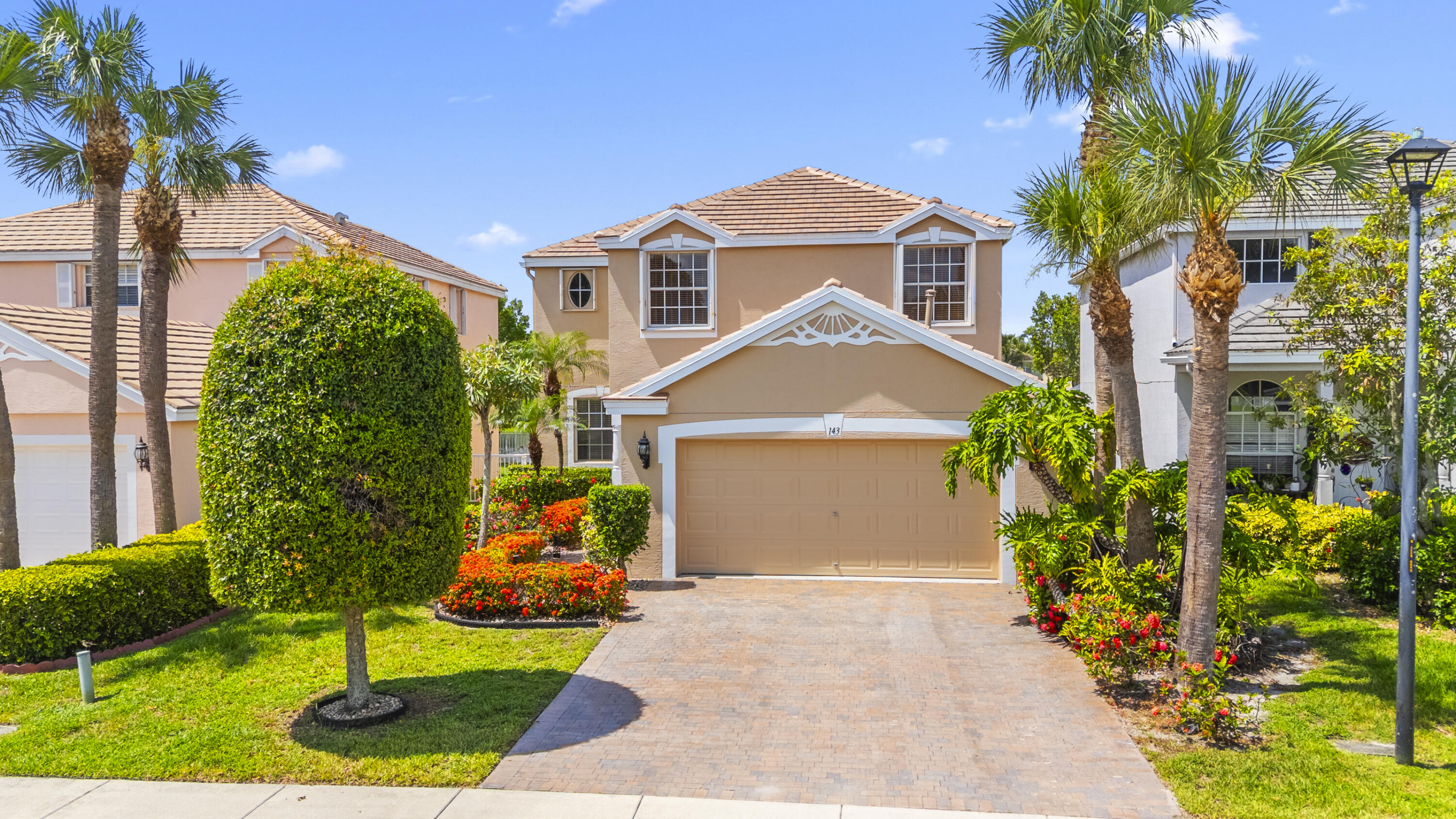 Foto de propiedad en 143 Hamilton Terrace, Royal Palm Beach, FL 33414 Royal Palm Beach con MLS# 