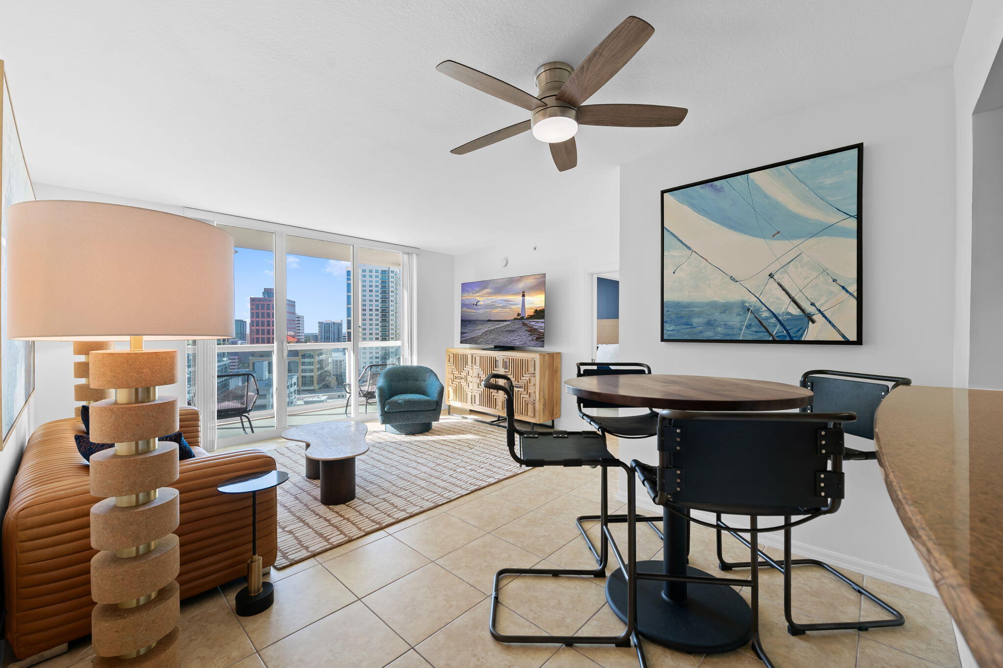 Foto de propiedad en 347 N New River Drive E 1808, Fort Lauderdale, FL 33301 Fort Lauderdale con MLS# 