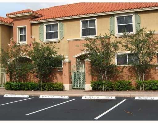 Foto de propiedad en 765 SW 107th Avenue 2303, Pembroke Pines, FL 33025 Pembroke Pines con MLS# 