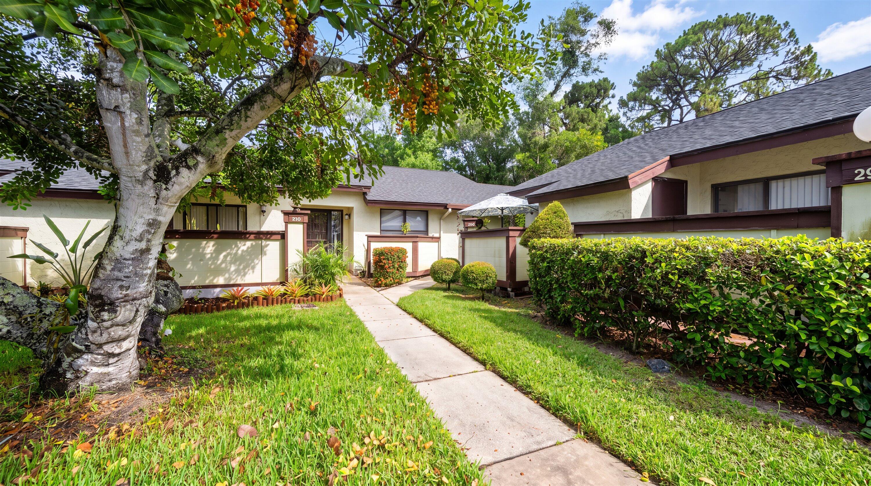 Foto de propiedad en 291 Amber Court, Royal Palm Beach, FL 33411 Royal Palm Beach con MLS# 