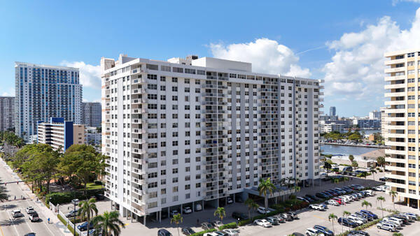 Foto de propiedad en 1849 S Ocean Drive 802, Hallandale Beach, FL 33009 Hallandale Beach con MLS# 