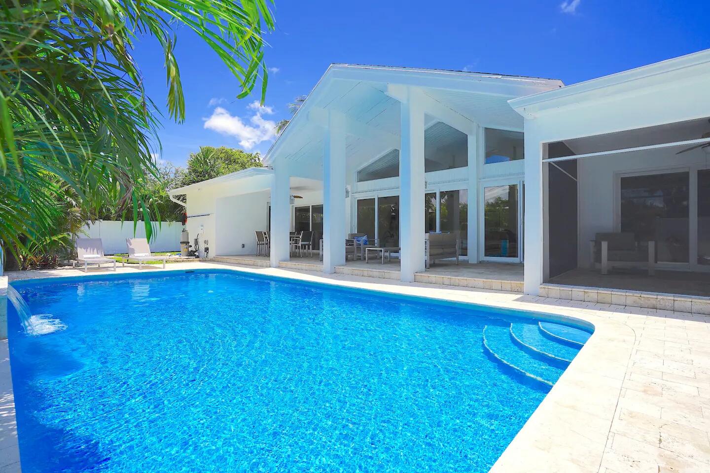 Foto de propiedad en 1000 NE 8th Street, Pompano Beach, FL 33060 Pompano Beach con MLS# 