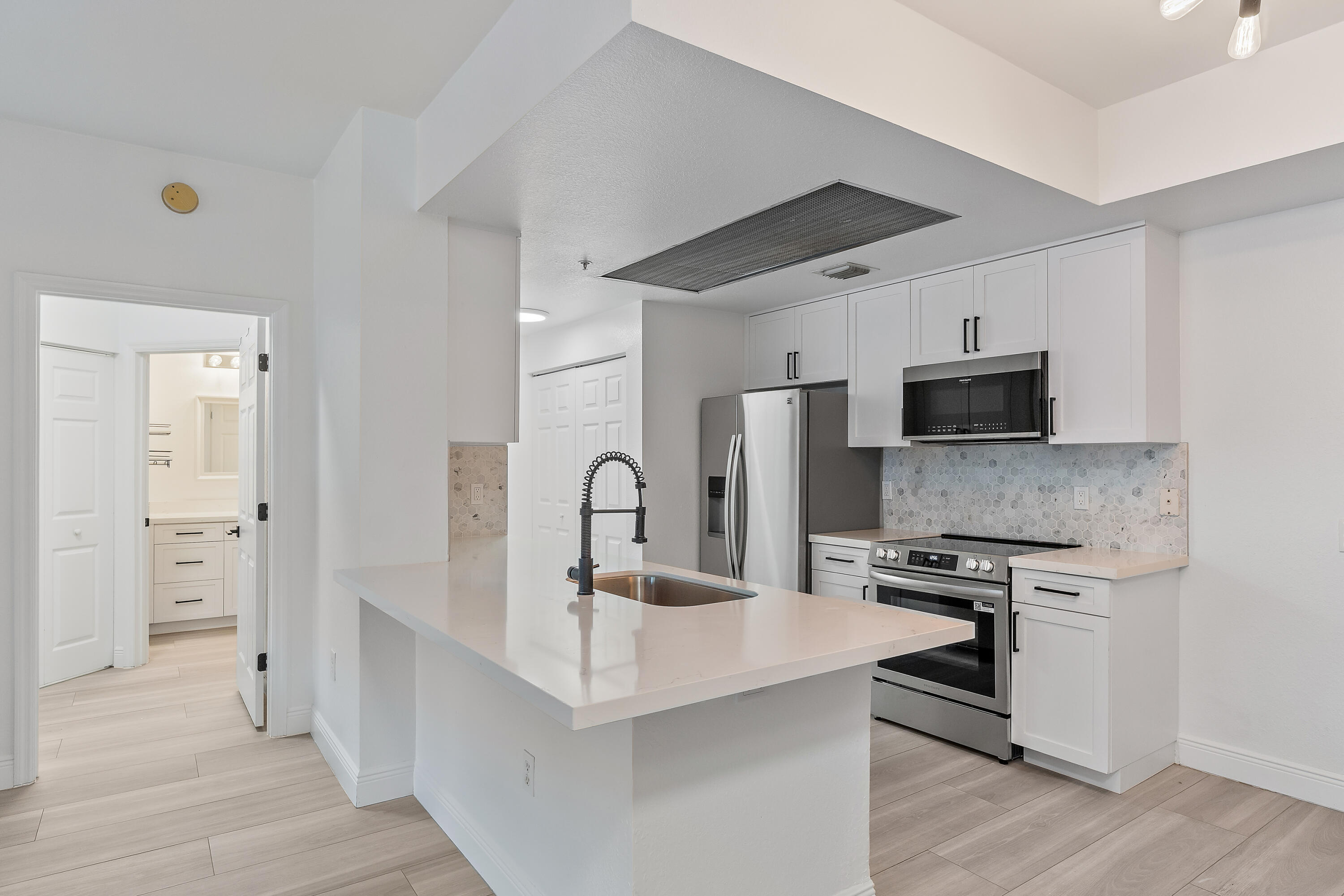 Vendido 2807 Veronia Drive 107, Palm Beach Gardens, FL 33410, Palm Beach Gardens, FL 33410
