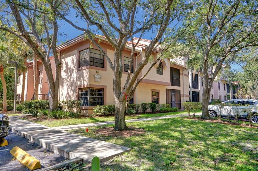 Alquilada 10791 NW 14th Street 303, Plantation, FL 33322, Plantation, FL 33322