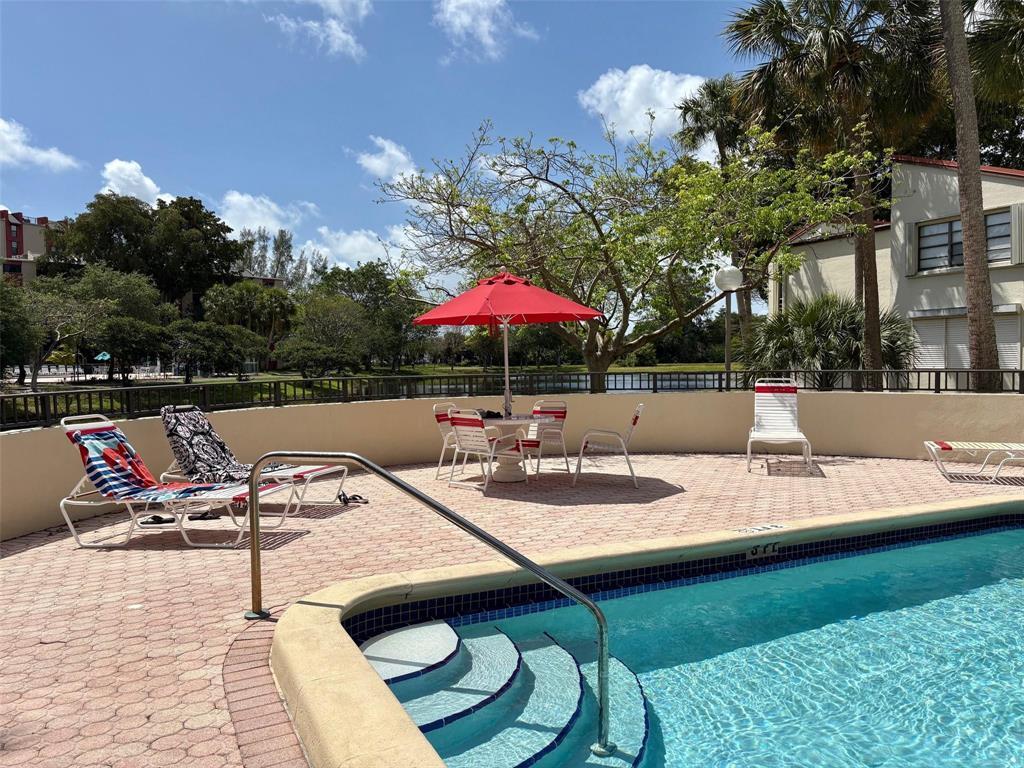 En Venta 2314 S Cypress Bend Drive Unit 614, Pompano Beach, FL 33069, Pompano Beach, FL 33069