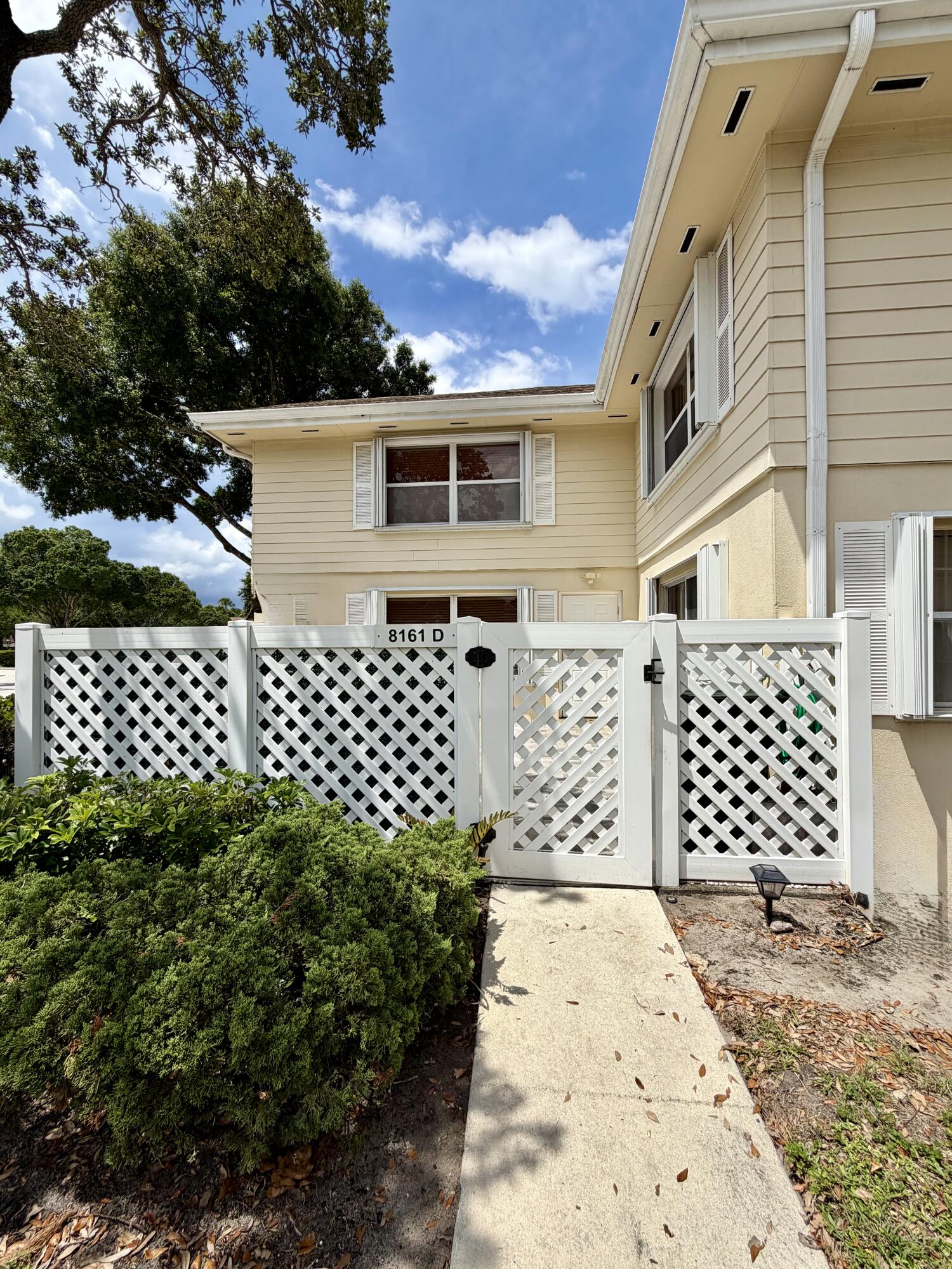 Foto de propiedad en 8161 Andover Court 61d, Lake Clarke Shores, FL 33406 Lake Clarke Shores con MLS# 