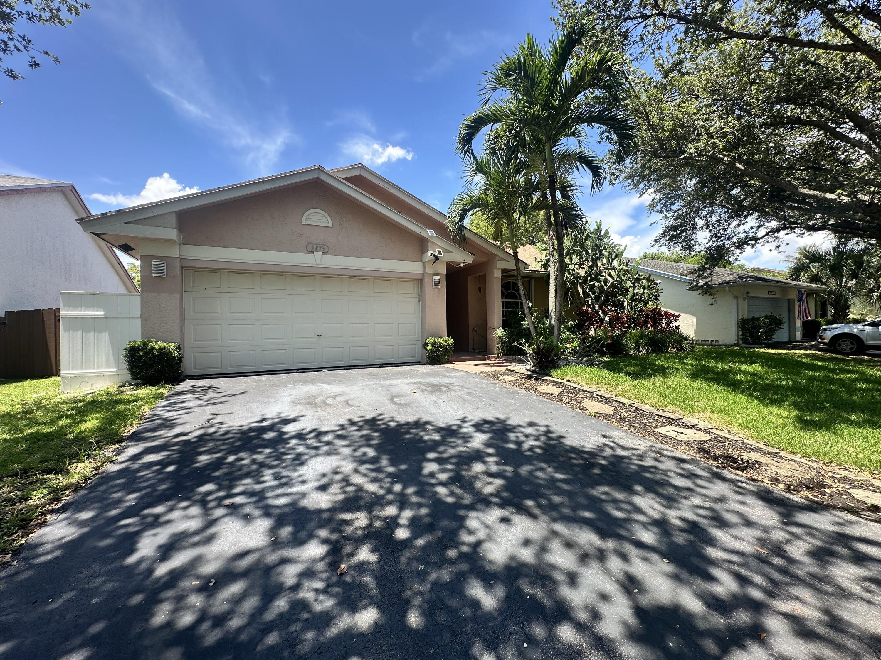 Alquilada 9825 NW 54th Place, Coral Springs, FL 33076, Coral Springs, FL 33076