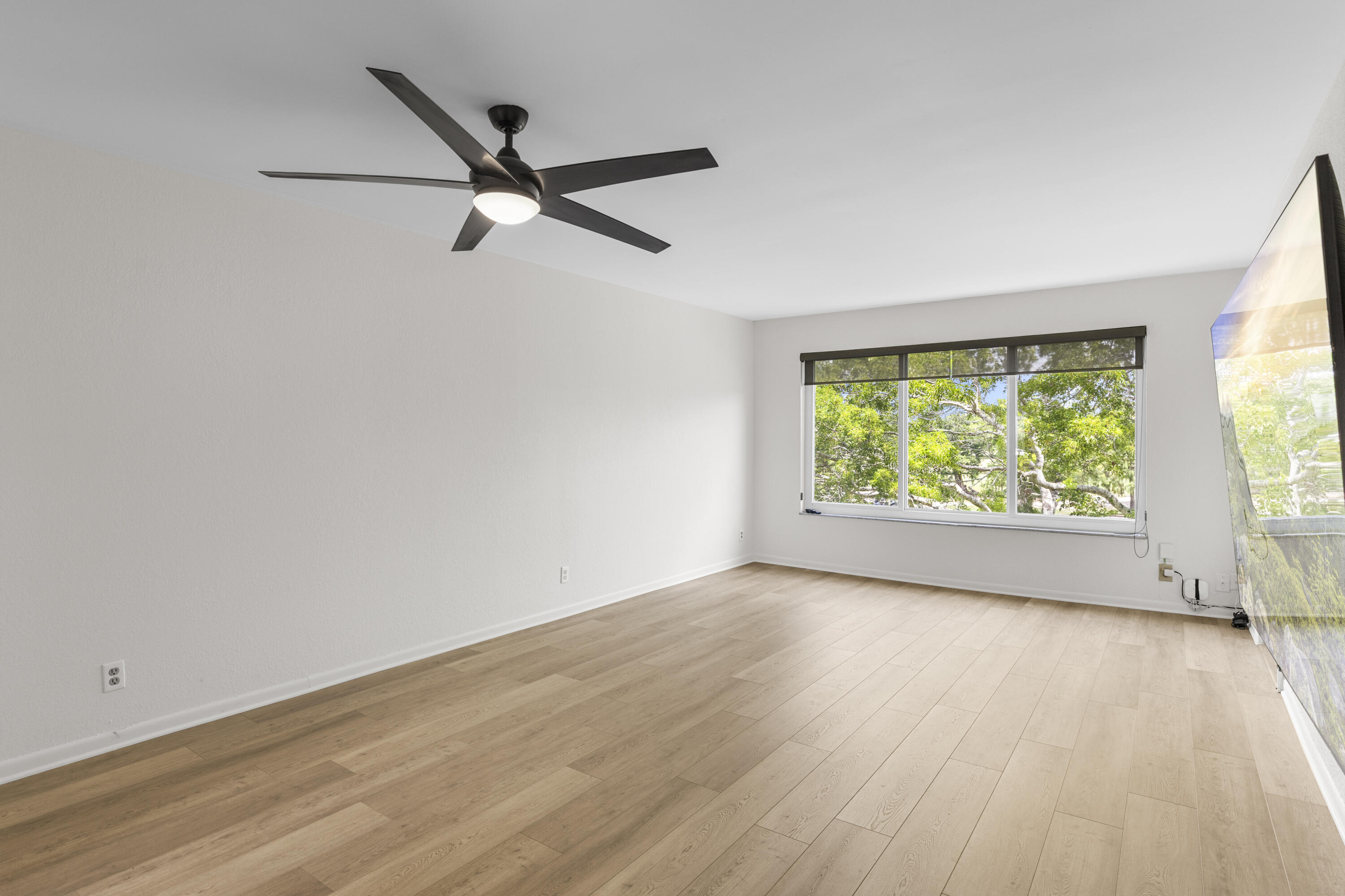 Foto de propiedad en 8105 NW 61st Street A307, Tamarac, FL 33321 Tamarac con MLS# 