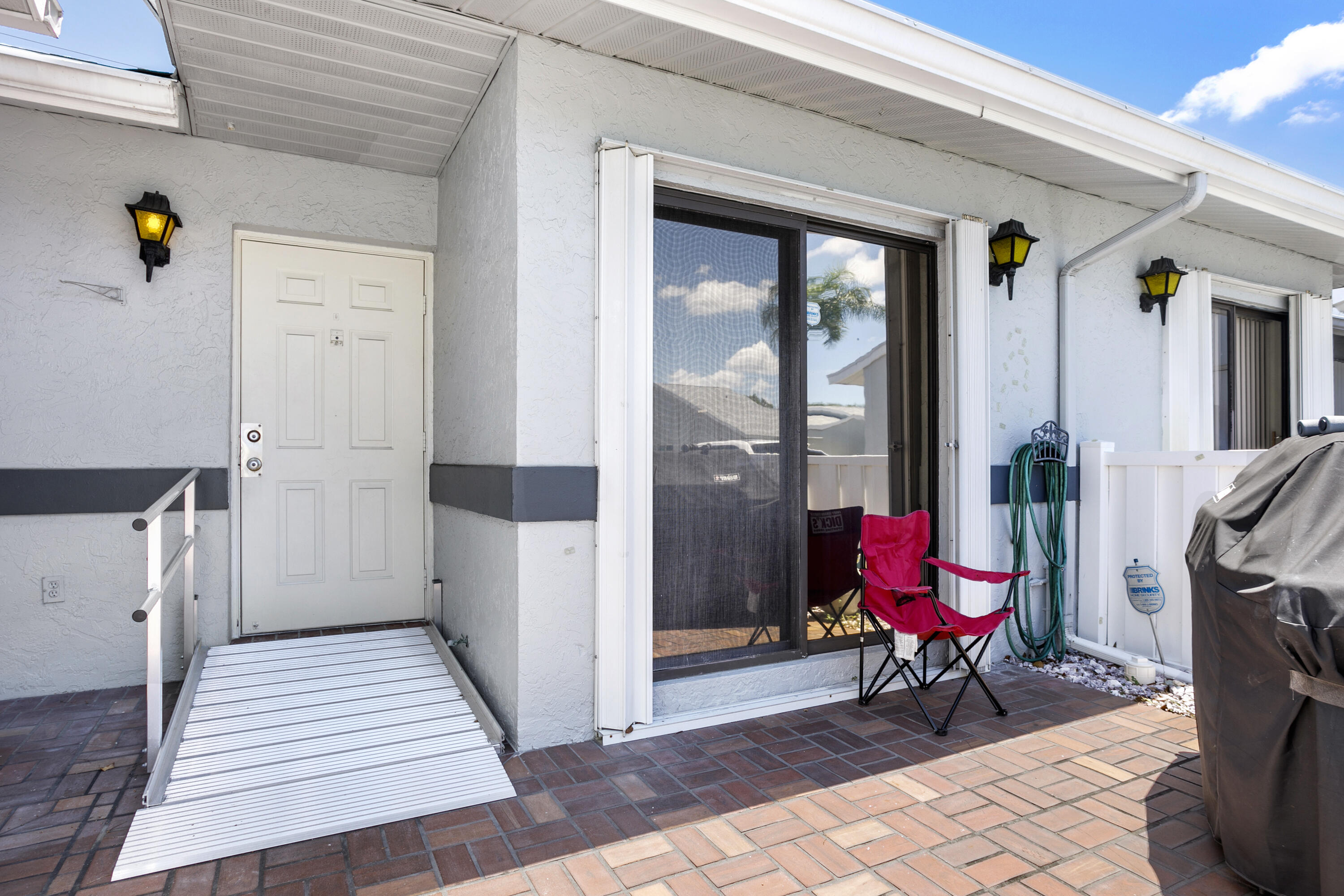 Foto de propiedad en 2641 Gately Drive W 2902, West Palm Beach, FL 33415 West Palm Beach con MLS# 