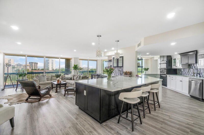 En Venta 1900 Consulate Place 406, West Palm Beach, FL 33401, West Palm Beach, FL 33401