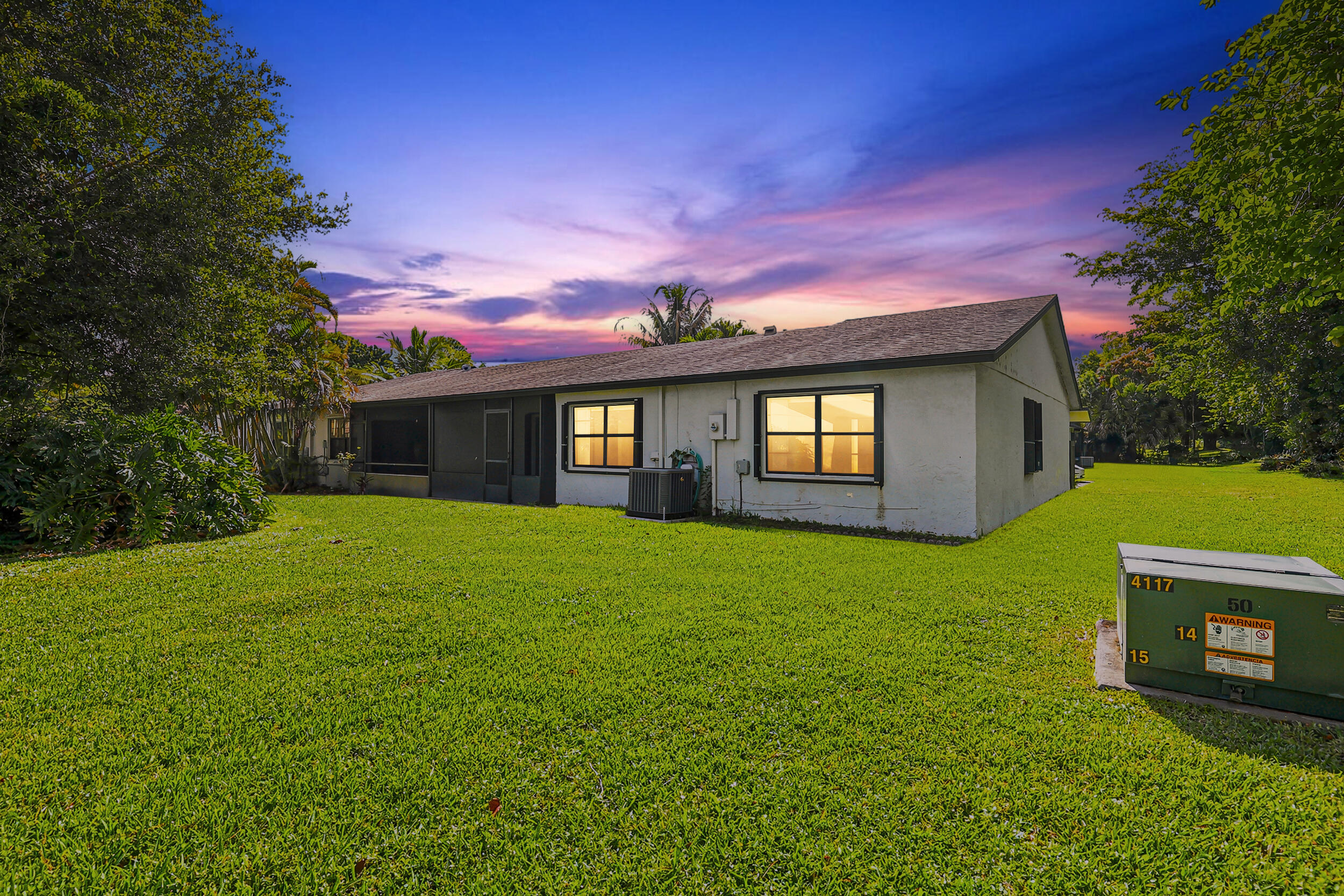 Foto de propiedad en 10 Seneca Court, Royal Palm Beach, FL 33411 Royal Palm Beach con MLS# 